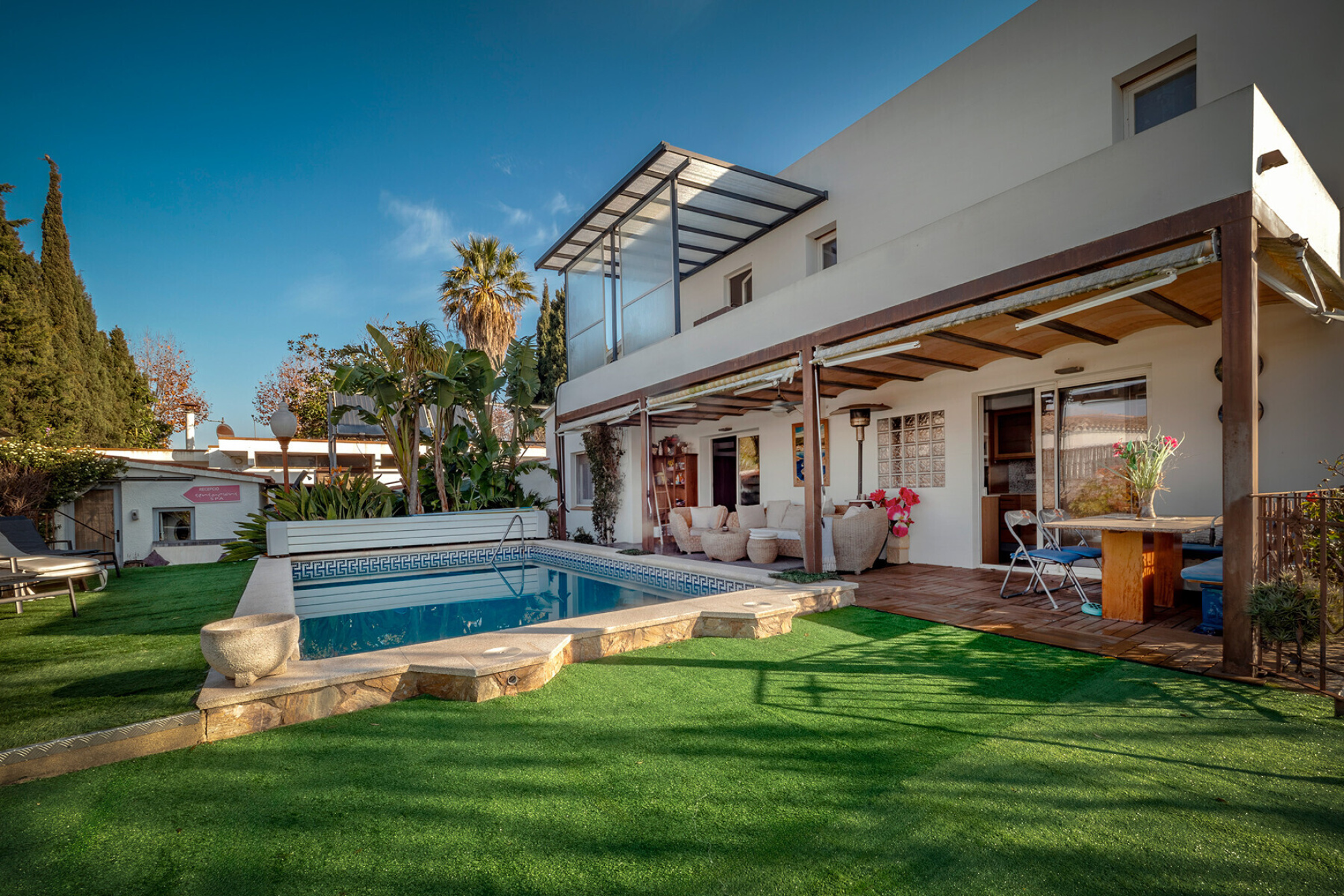  Exclusive Mediterranean Villa in Prime Empuriabrava Location - 物件實景