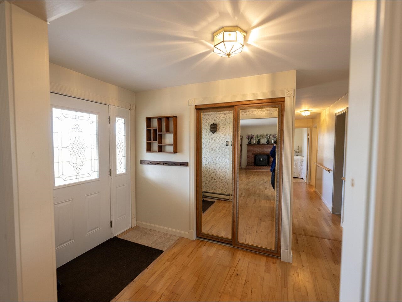 Williston, Vermont, 05495, United States, 3 Bedrooms Bedrooms, ,2 BathroomsBathrooms,Residential,For Sale,2001004