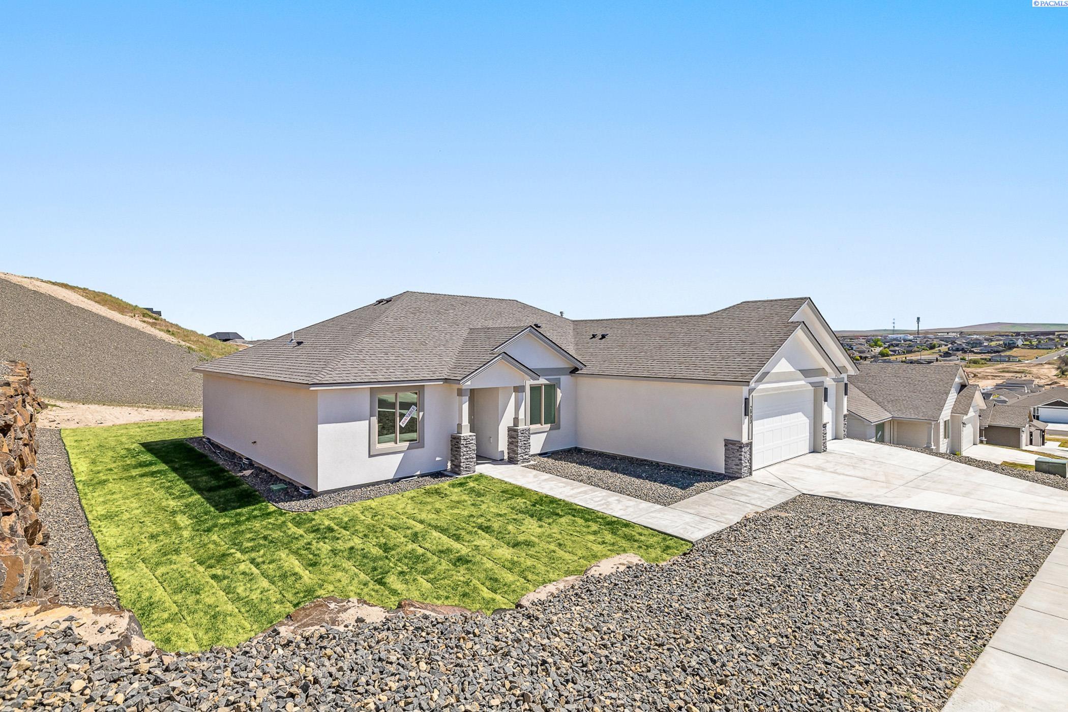 Kennewick, Washington, 99338, United States, 3 Bedrooms Bedrooms, ,1 BathroomBathrooms,Residential,For Sale,1803967