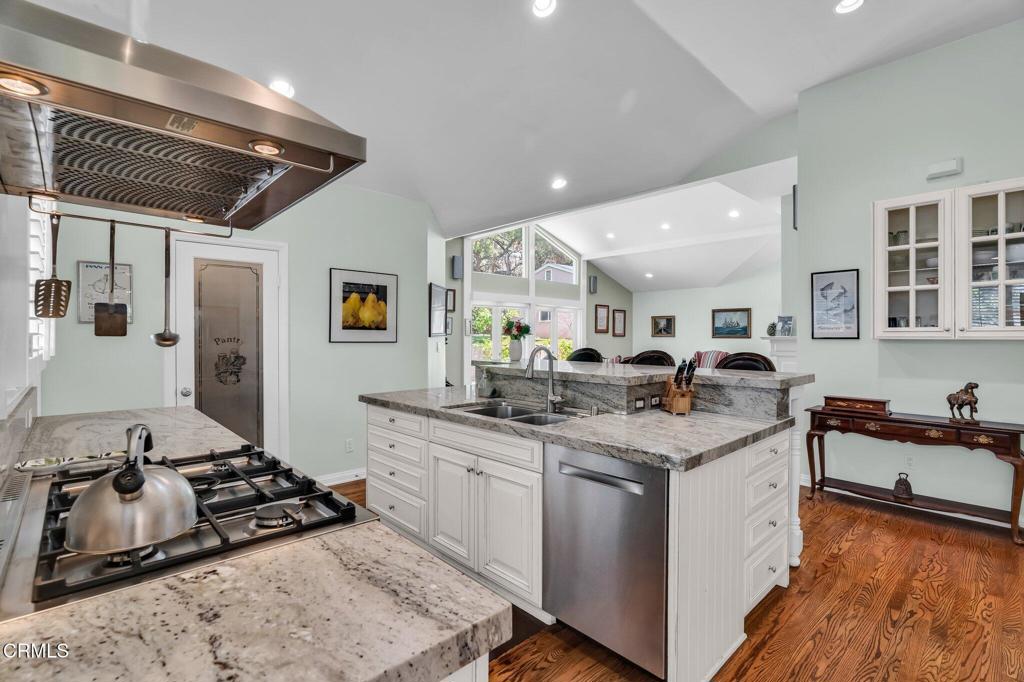 Altadena, California, 91001, United States, 3 Bedrooms Bedrooms, ,3 BathroomsBathrooms,Residential,For Sale,1903574