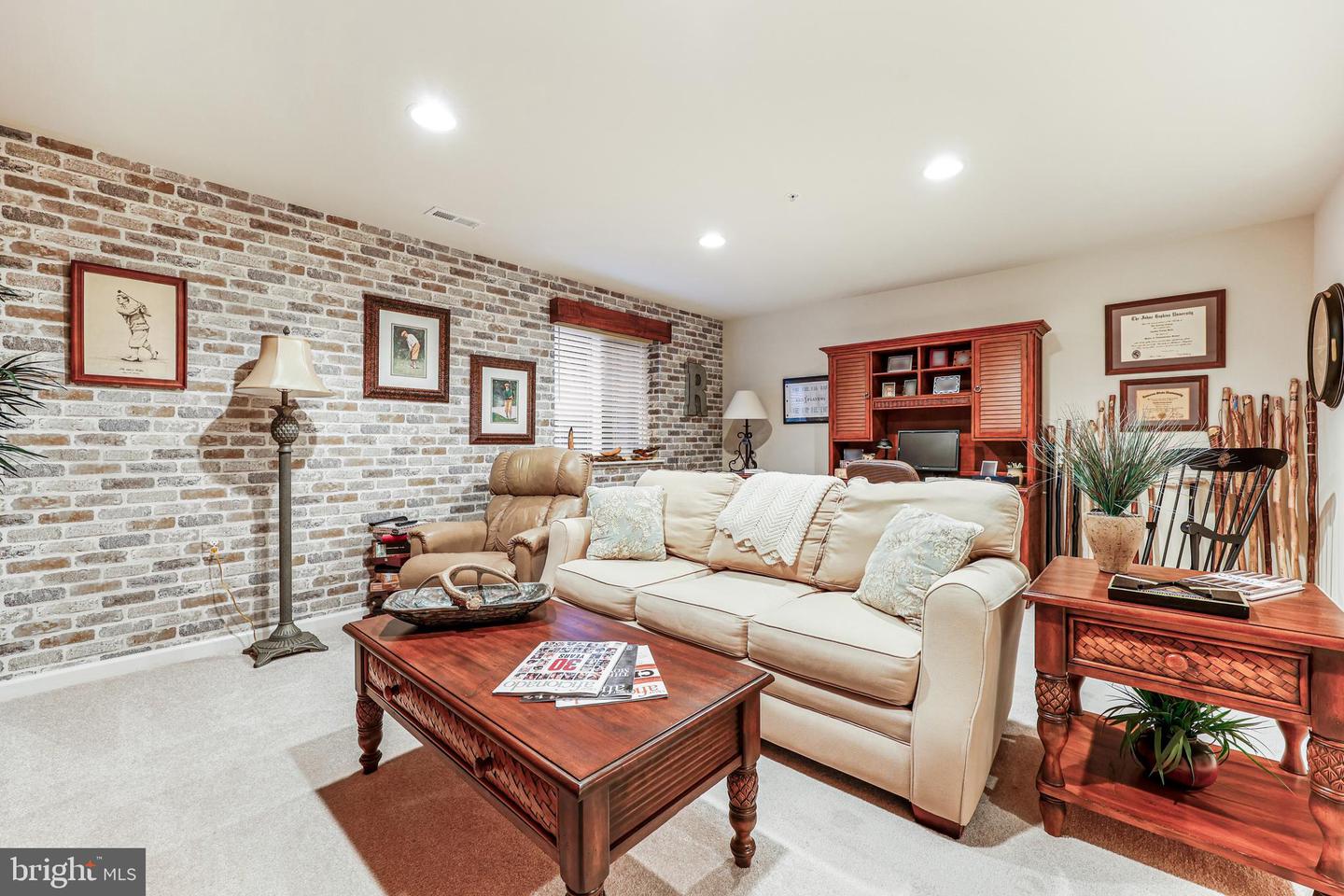 Frederick, Maryland, 21701, United States, 3 Bedrooms Bedrooms, ,4 BathroomsBathrooms,Residential,For Sale,1986533