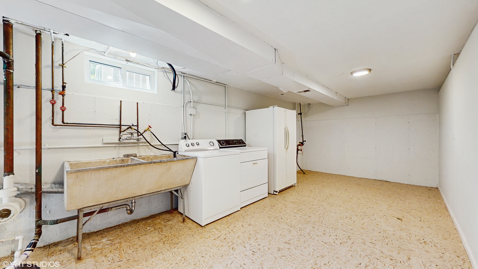 Skokie, Illinois, 60076, United States, 4 Bedrooms Bedrooms, ,2 BathroomsBathrooms,Residential,For Sale,1935170