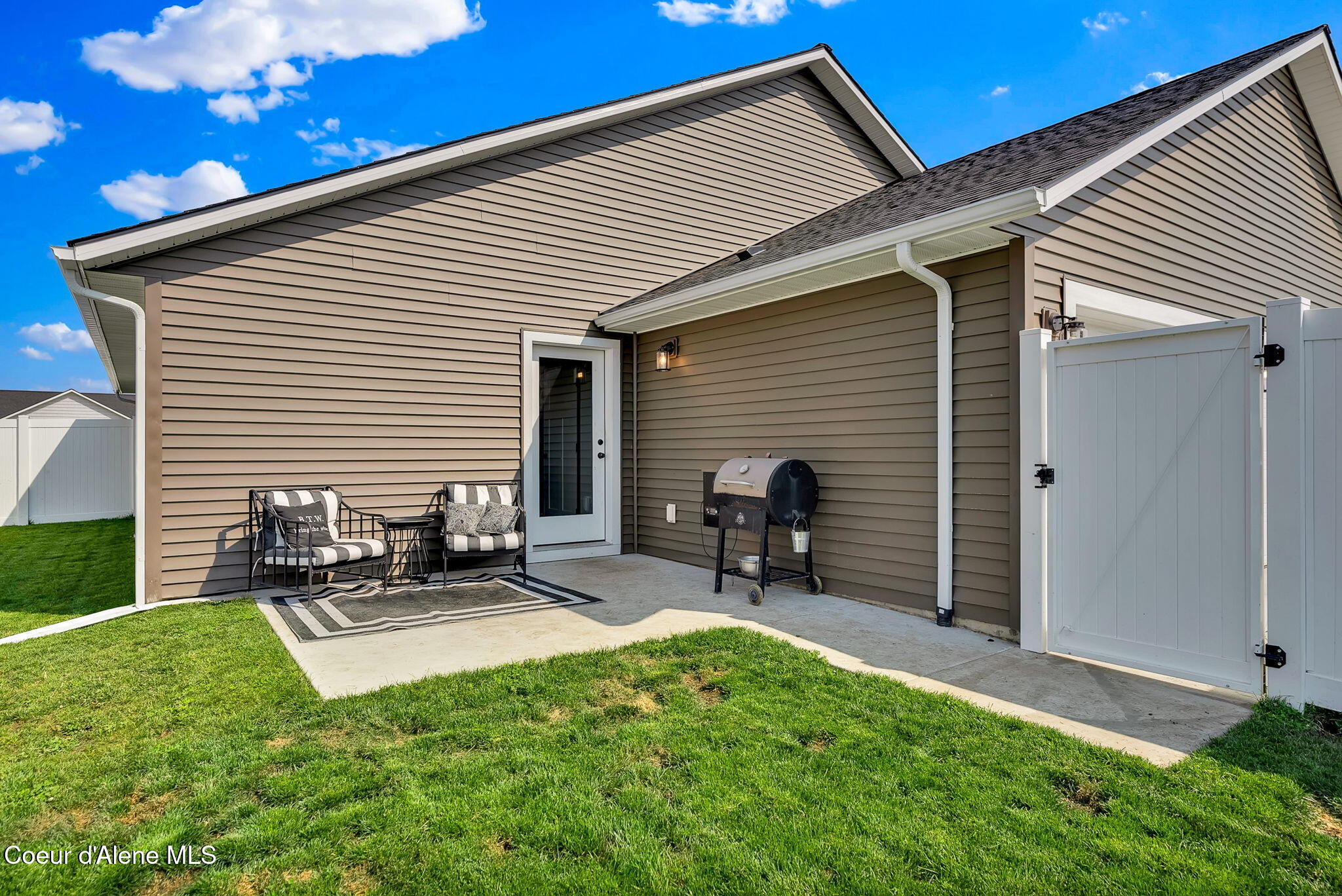 Rathdrum, Idaho, 83858, United States, 3 Bedrooms Bedrooms, ,Residential,For Sale,1942249