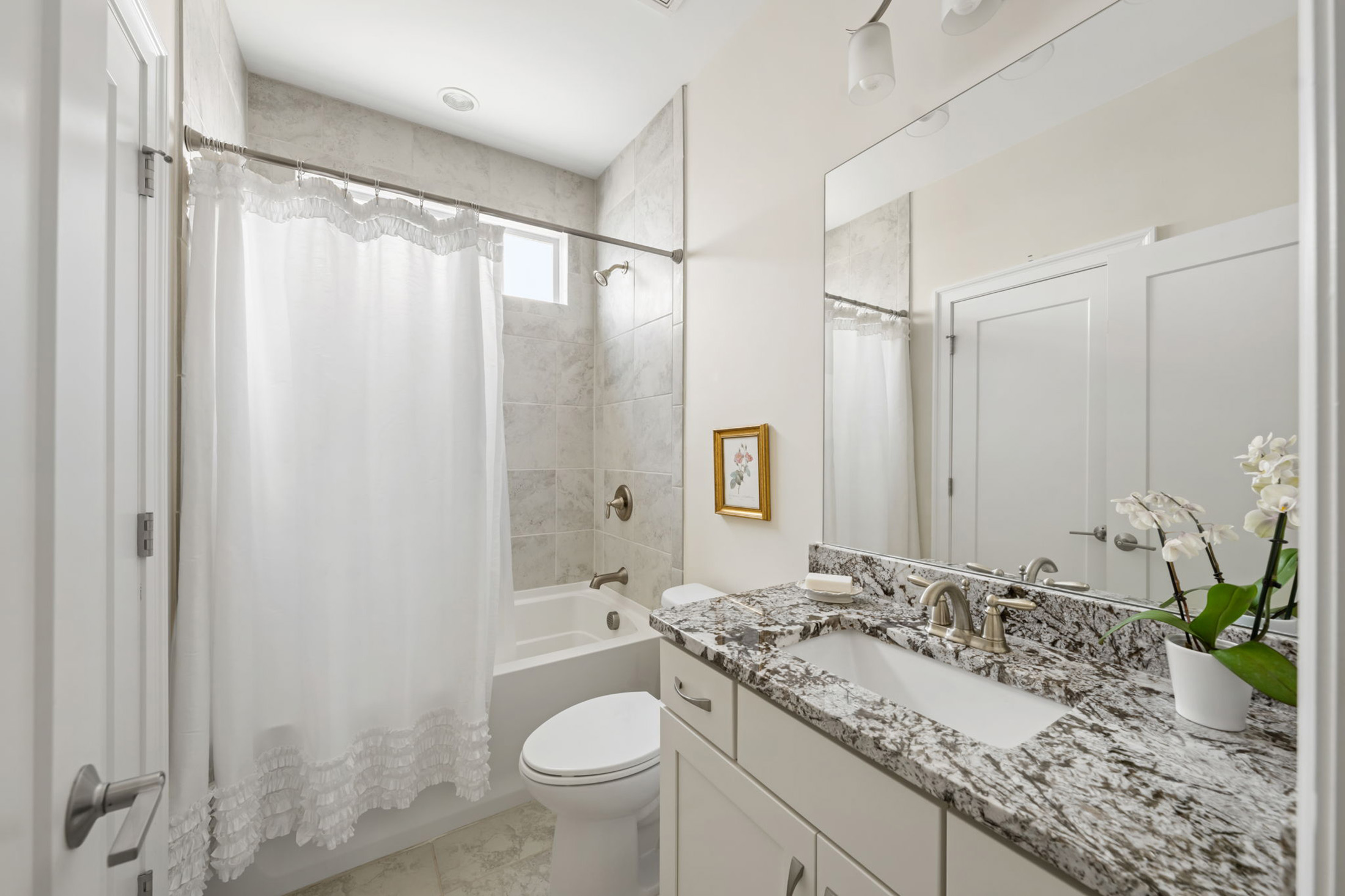  Sophisticated Design and Exceptional Convenience in Alpharetta - 物件實景