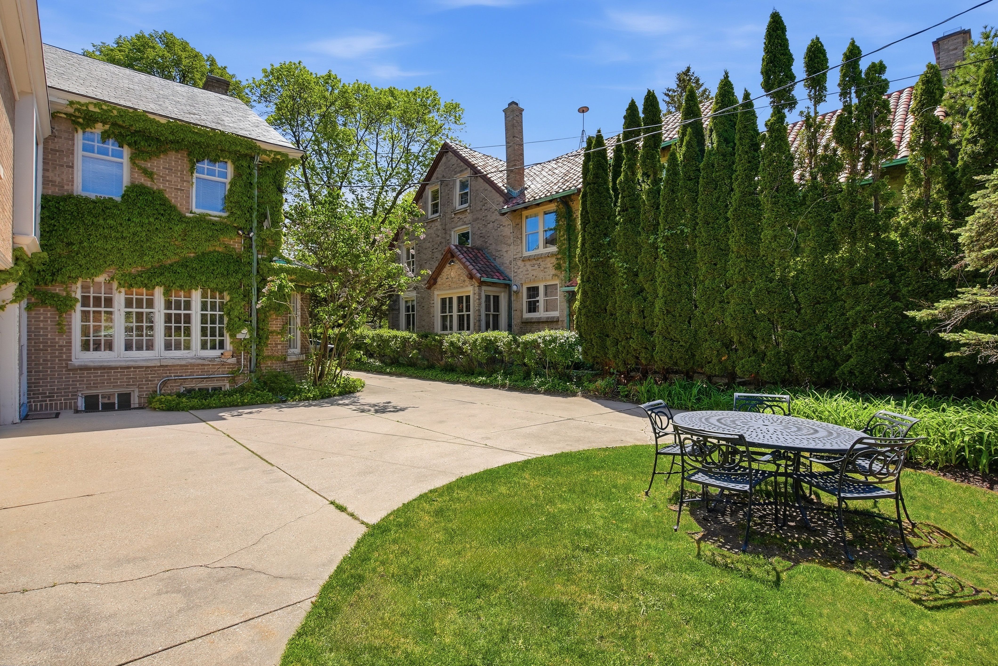  Timeless Shorewood Residence - 物件實景