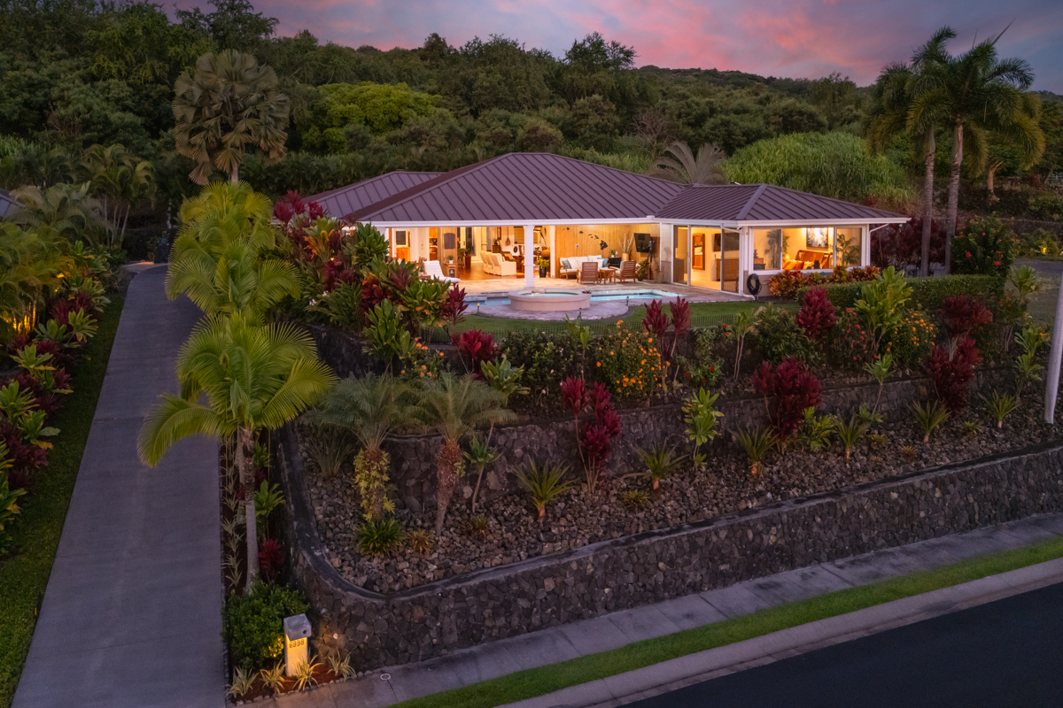 Kailua-Kona, Hawaii, 96740, United States, 3 Bedrooms Bedrooms, ,4 BathroomsBathrooms,Residential,For Sale,1908739
