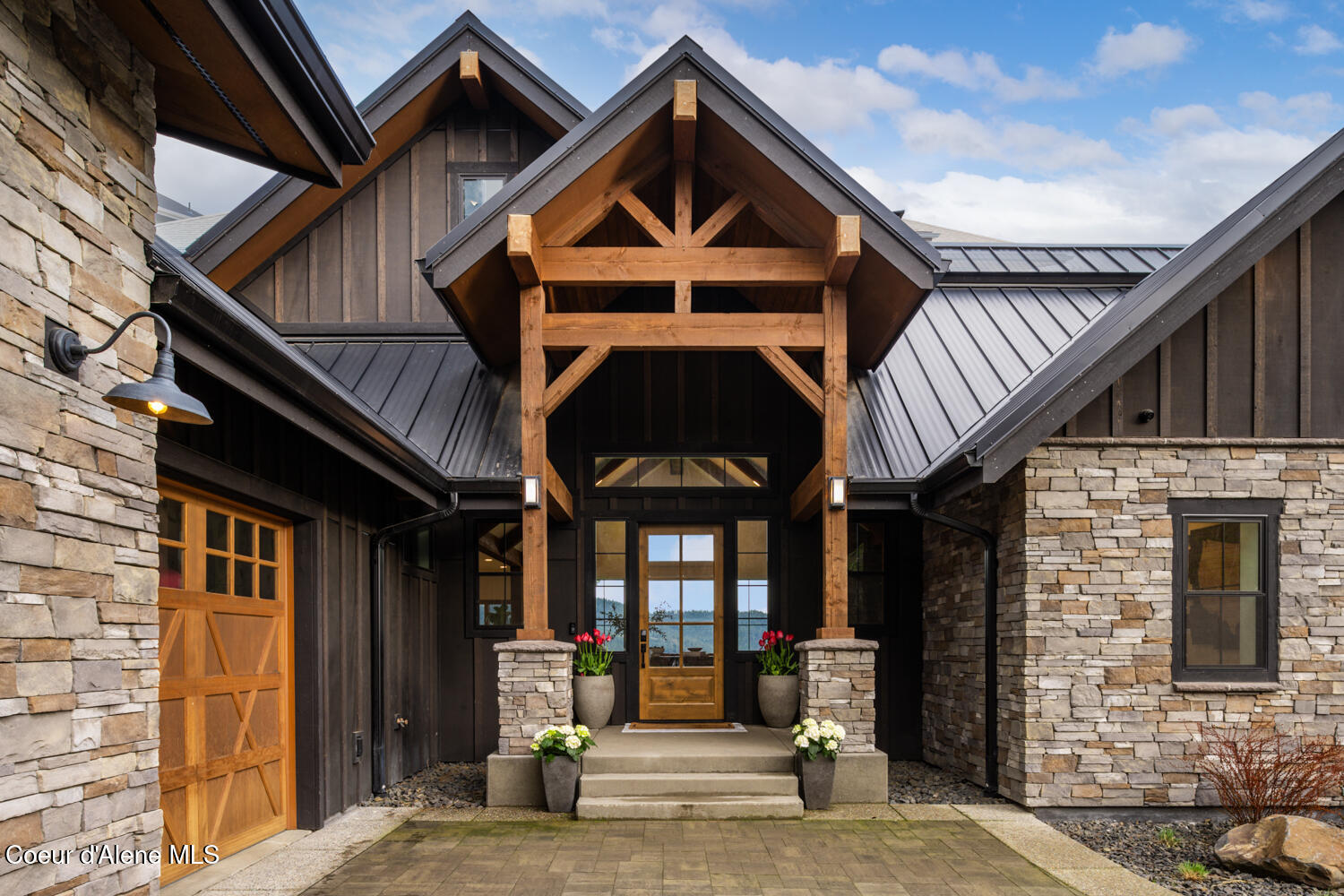 Coeur d'Alene, Idaho, 83814, United States, 4 Bedrooms Bedrooms, ,4 BathroomsBathrooms,Residential,For Sale,1783013