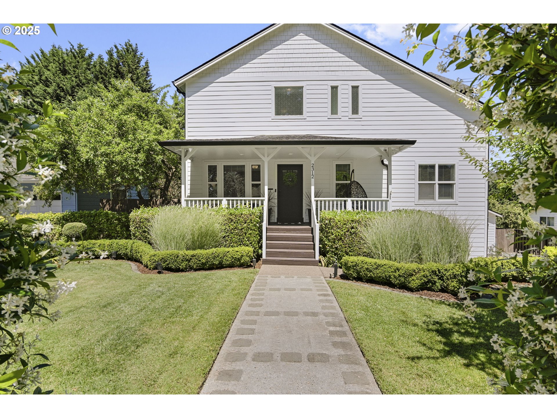 Vancouver, Washington, 98686, United States, 6 Bedrooms Bedrooms, ,3 BathroomsBathrooms,Residential,For Sale,1989368