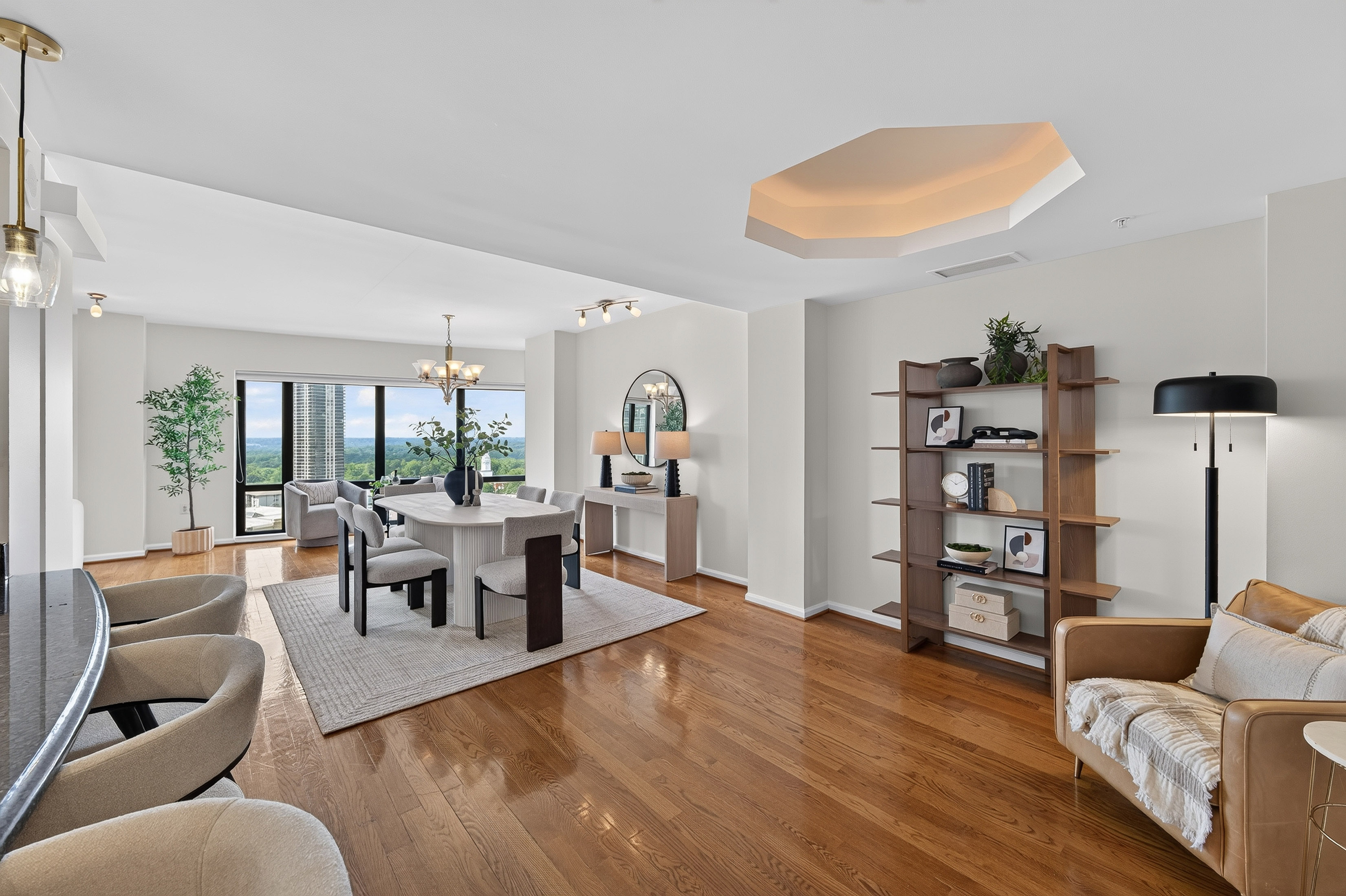  Welcome to Unit 2150 at The Oaks at Buckhead - 物件實景
