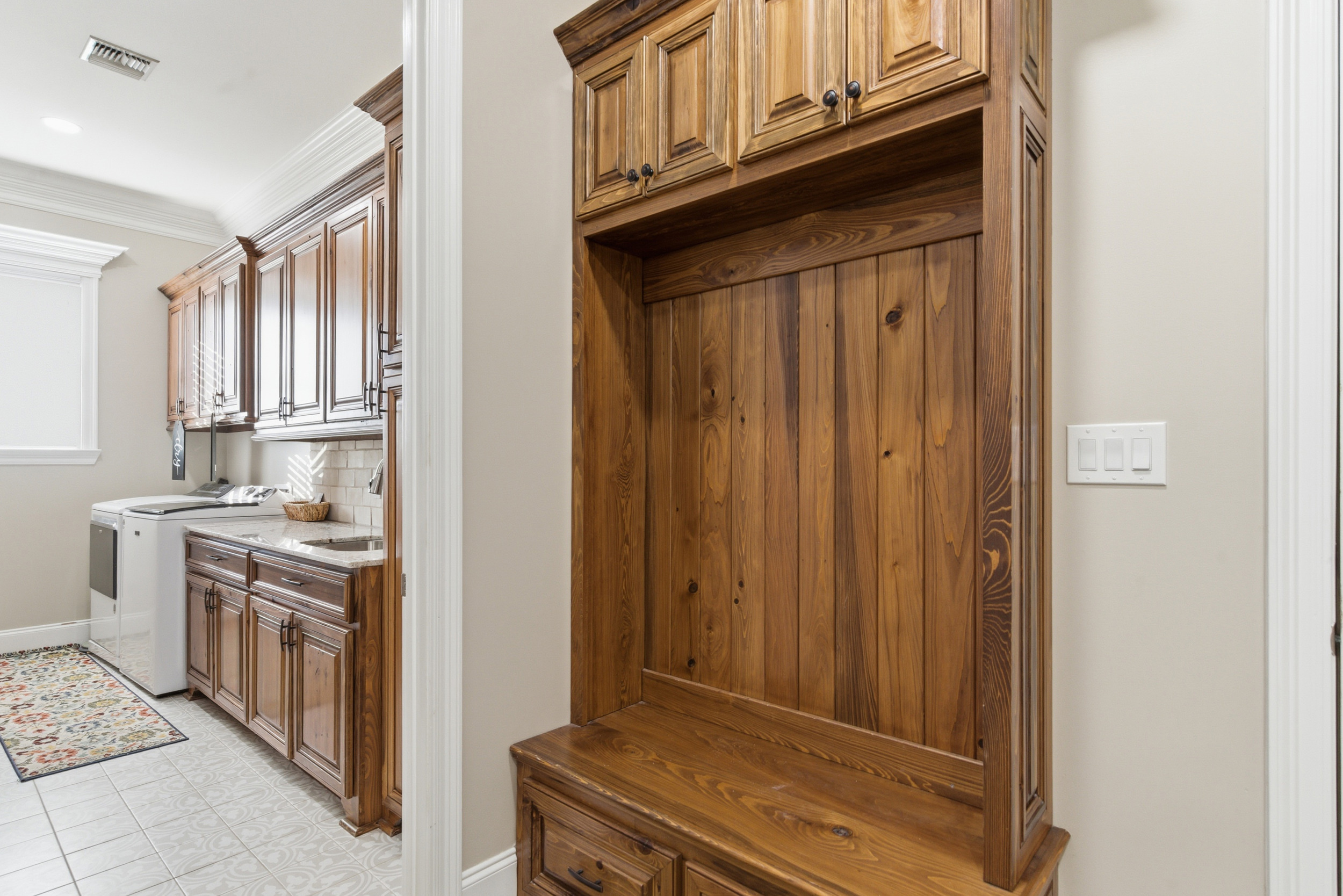 Scott, Louisiana, 70583, United States, 4 Bedrooms Bedrooms, ,3 BathroomsBathrooms,Residential,For Sale,2002633