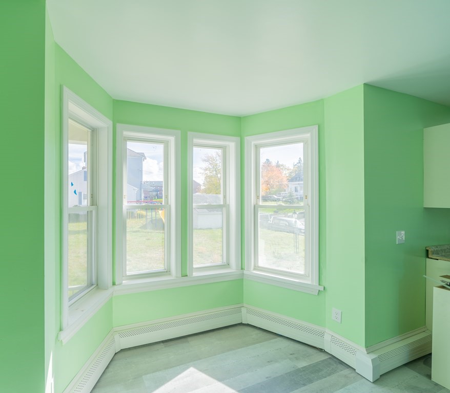 Fall River, Massachusetts, 02723, United States, 10 Bedrooms Bedrooms, ,3 BathroomsBathrooms,Residential,For Sale,1923433