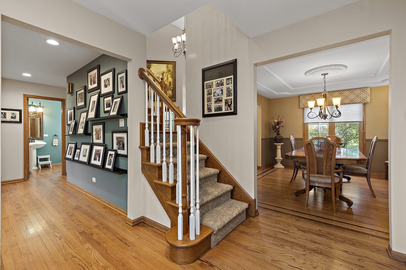 Orland Park, Illinois, 60467, United States, 4 Bedrooms Bedrooms, ,5 BathroomsBathrooms,Residential,For Sale,1987350