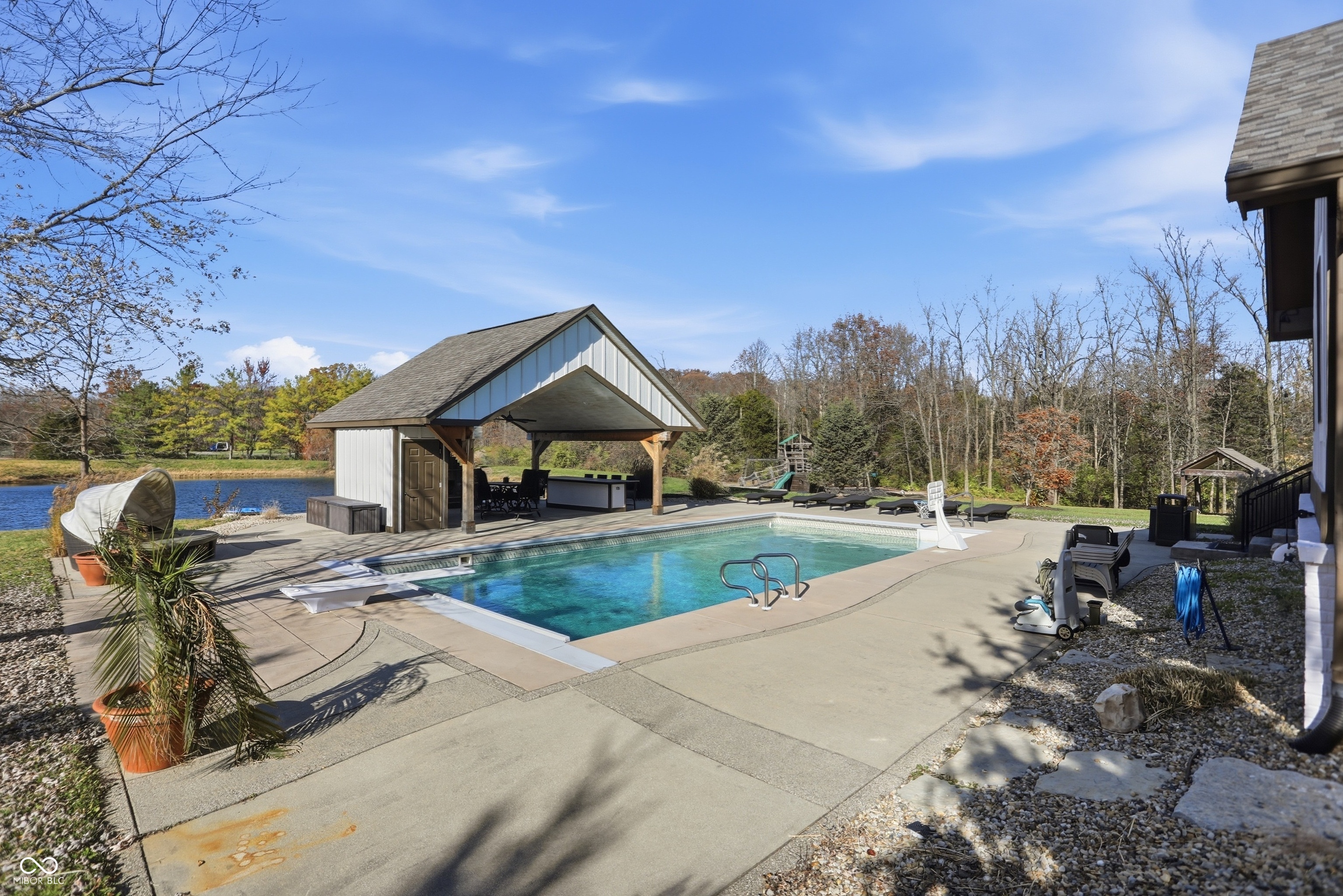 Bargersville, Indiana, 46106, United States, 5 Bedrooms Bedrooms, ,6 BathroomsBathrooms,Residential,For Sale,1992401