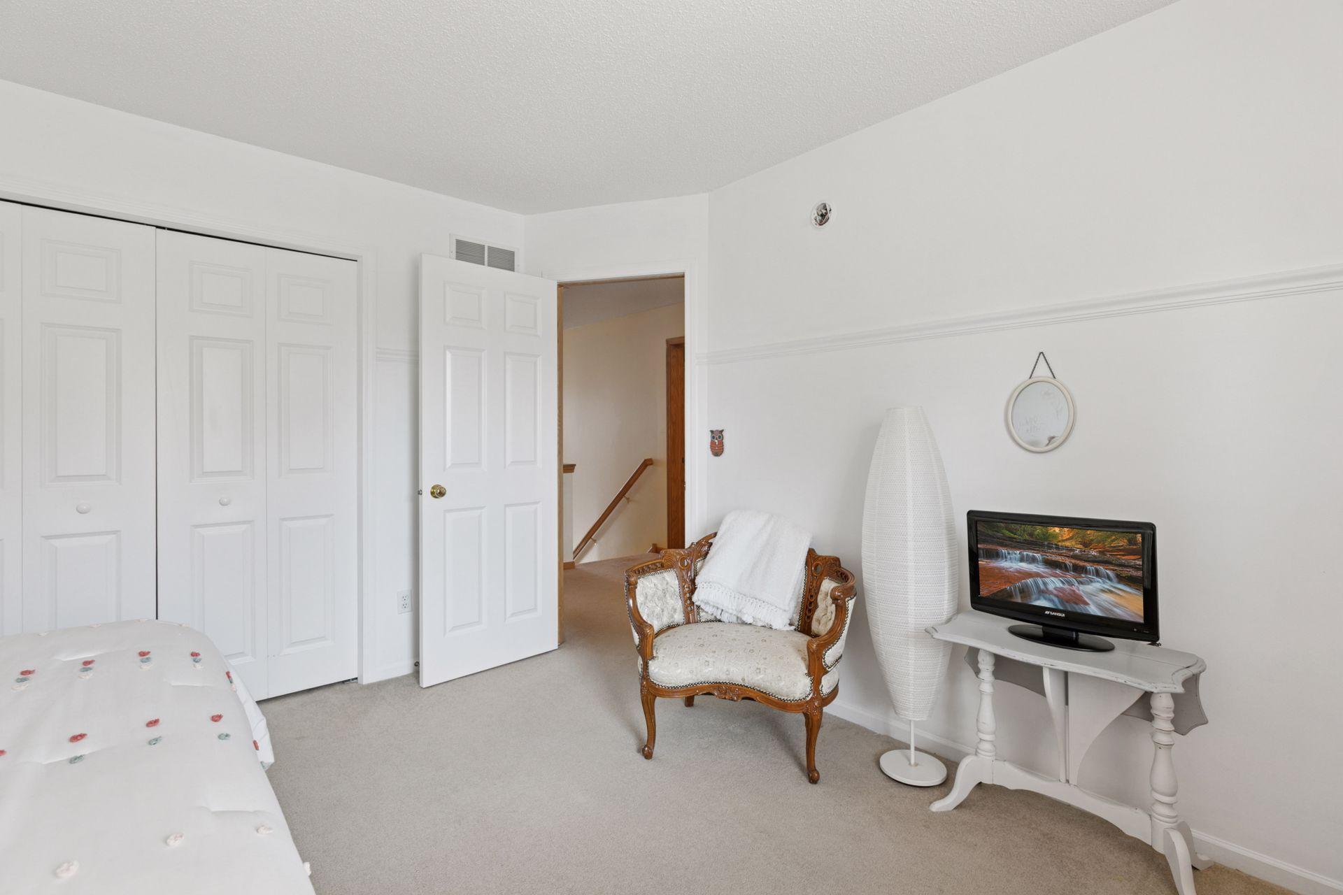 Chaska, Minnesota, 55318, United States, 4 Bedrooms Bedrooms, ,3 BathroomsBathrooms,Residential,For Sale,1947904
