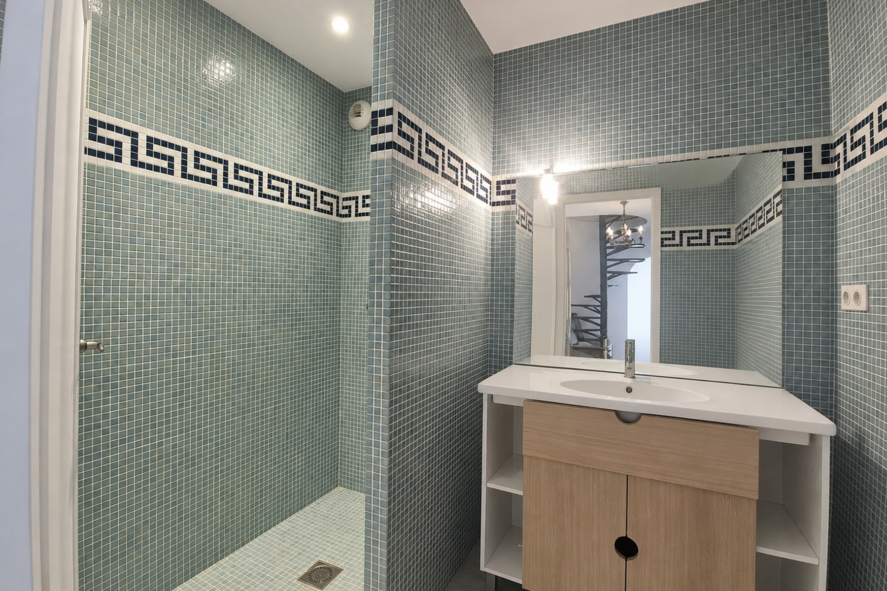  Unique – Narbonne house (200 m²) – 6 bedrooms, living room opening onto a patio… - 物件實景