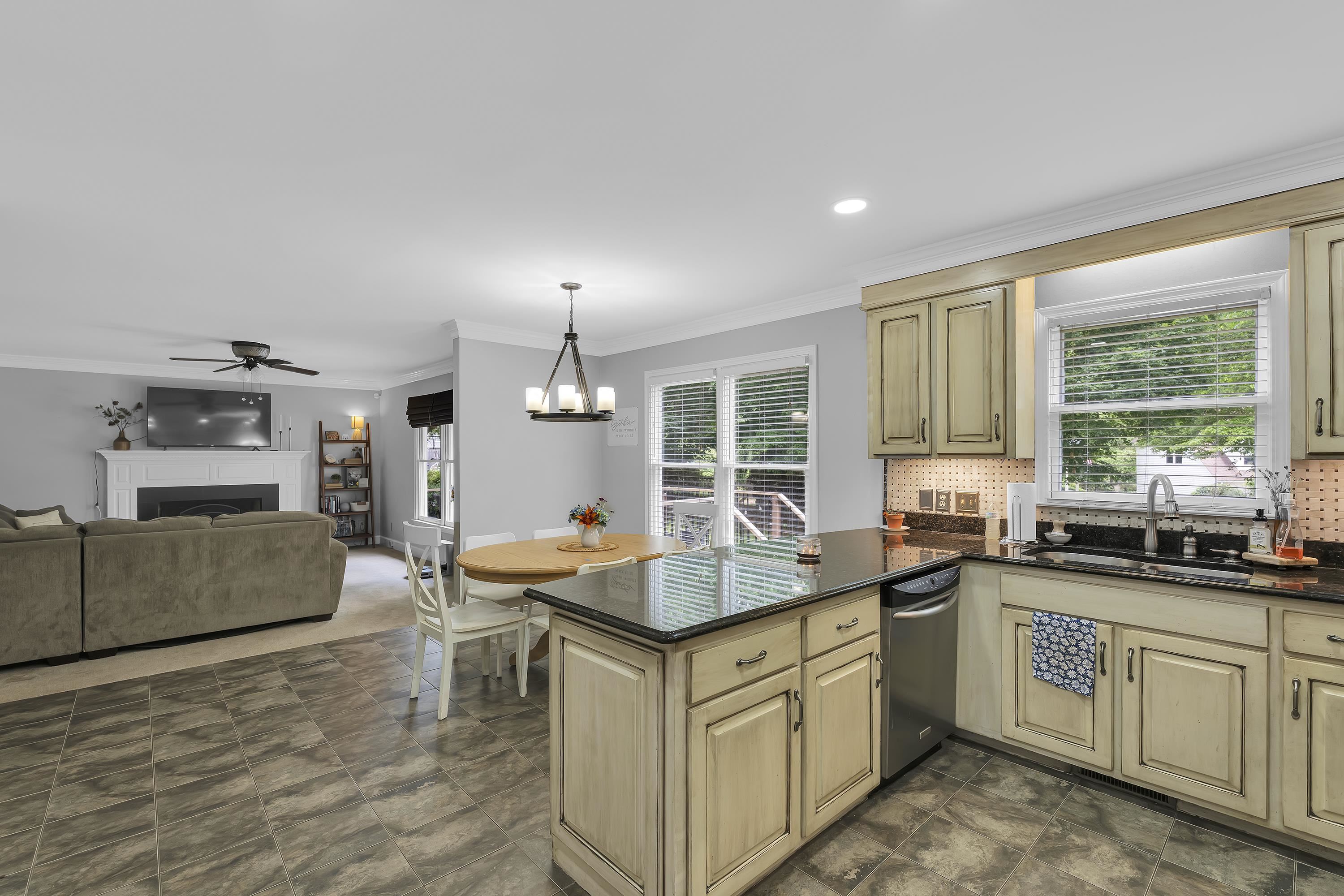 Greenville, South Carolina, 29615, United States, 3 Bedrooms Bedrooms, ,3 BathroomsBathrooms,Residential,For Sale,1838881