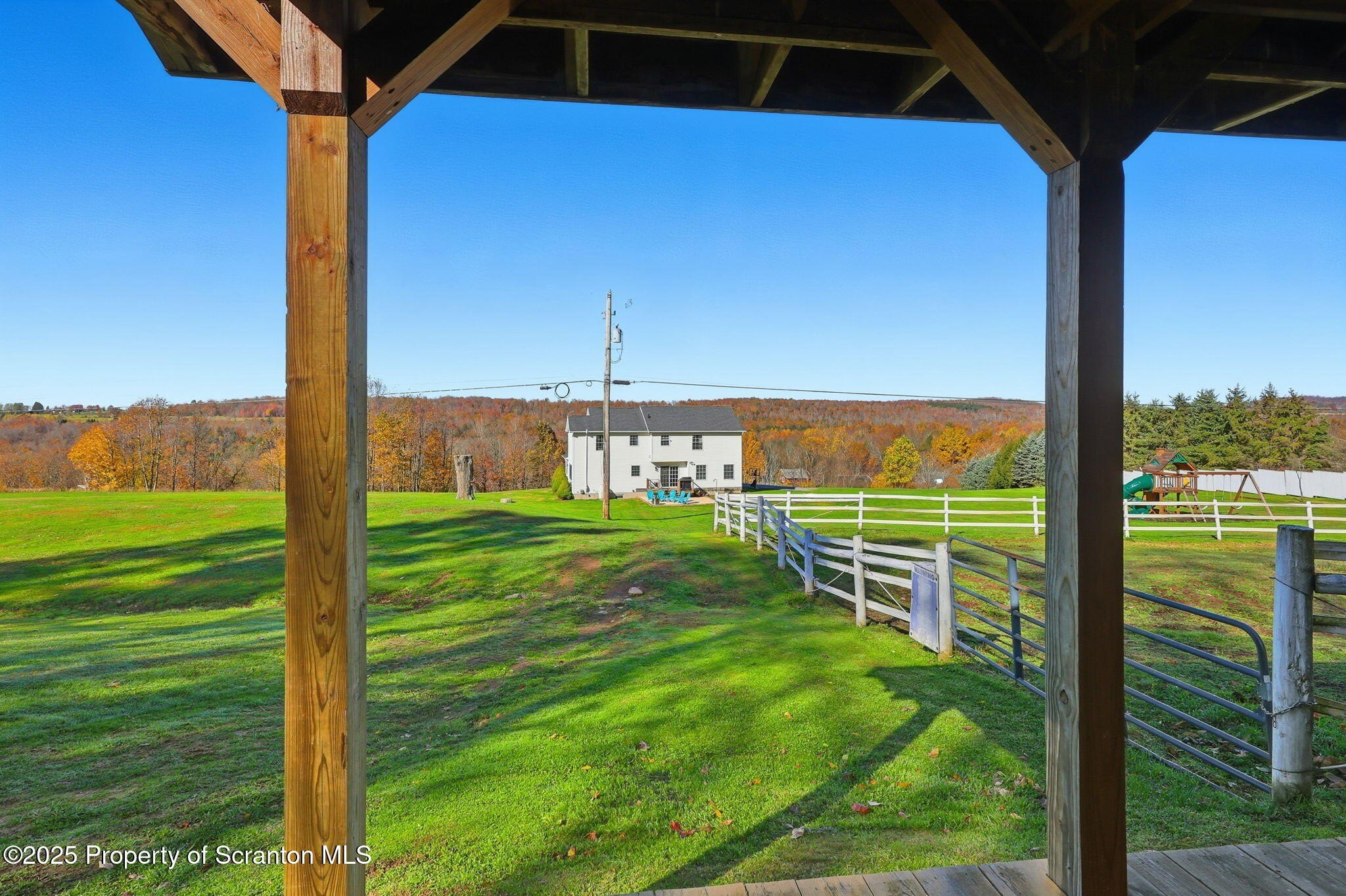 Clifford Twp, Pennsylvania, 18470, United States, 4 Bedrooms Bedrooms, ,3 BathroomsBathrooms,Residential,For Sale,1978908