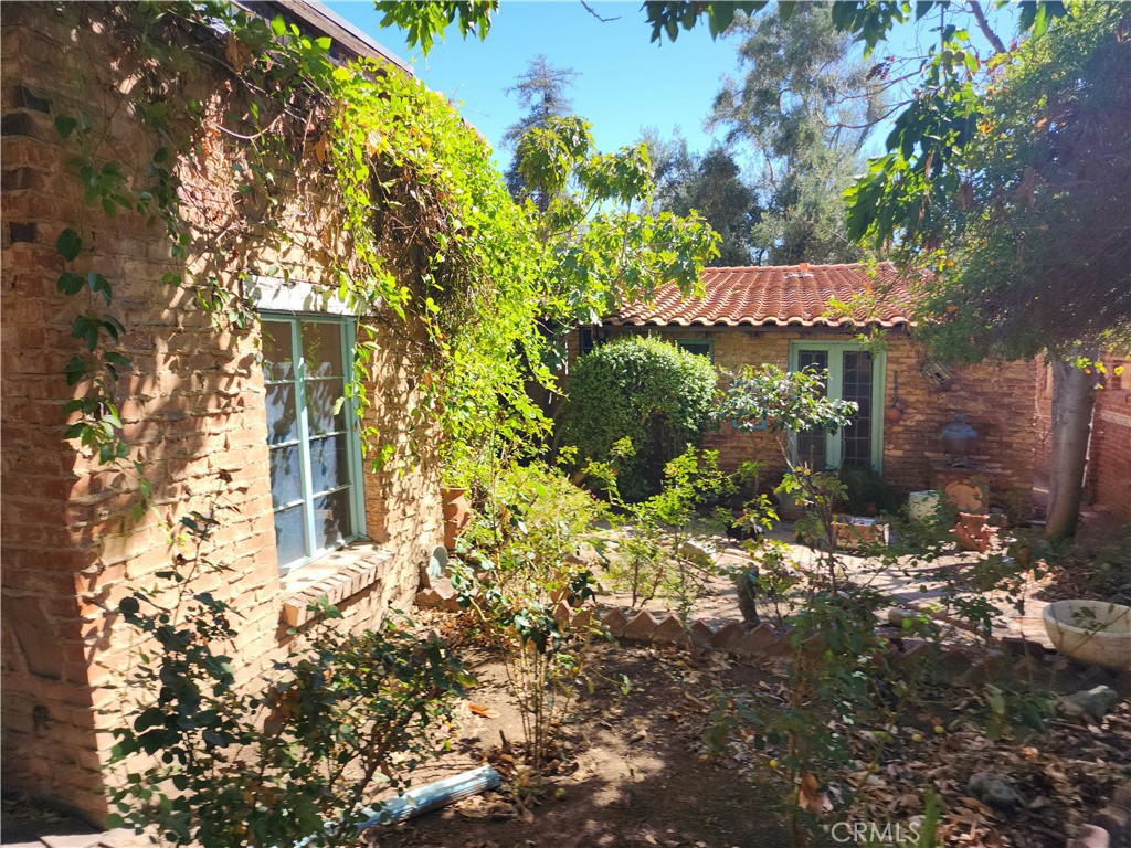 Riverside, California, 92501, United States, 4 Bedrooms Bedrooms, ,2 BathroomsBathrooms,Residential,For Sale,1966223