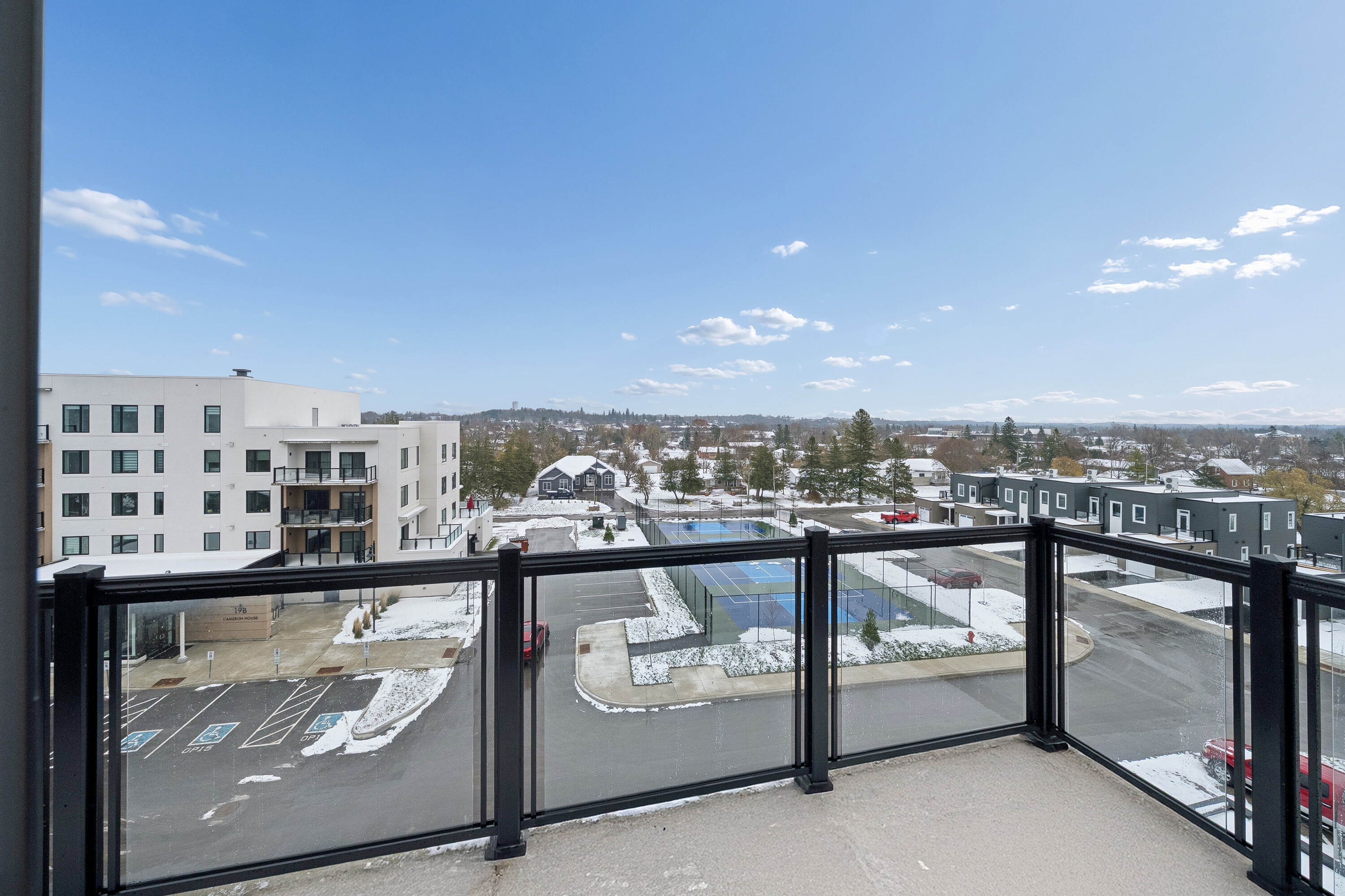  Penthouse on Cameron Lake - 物件實景