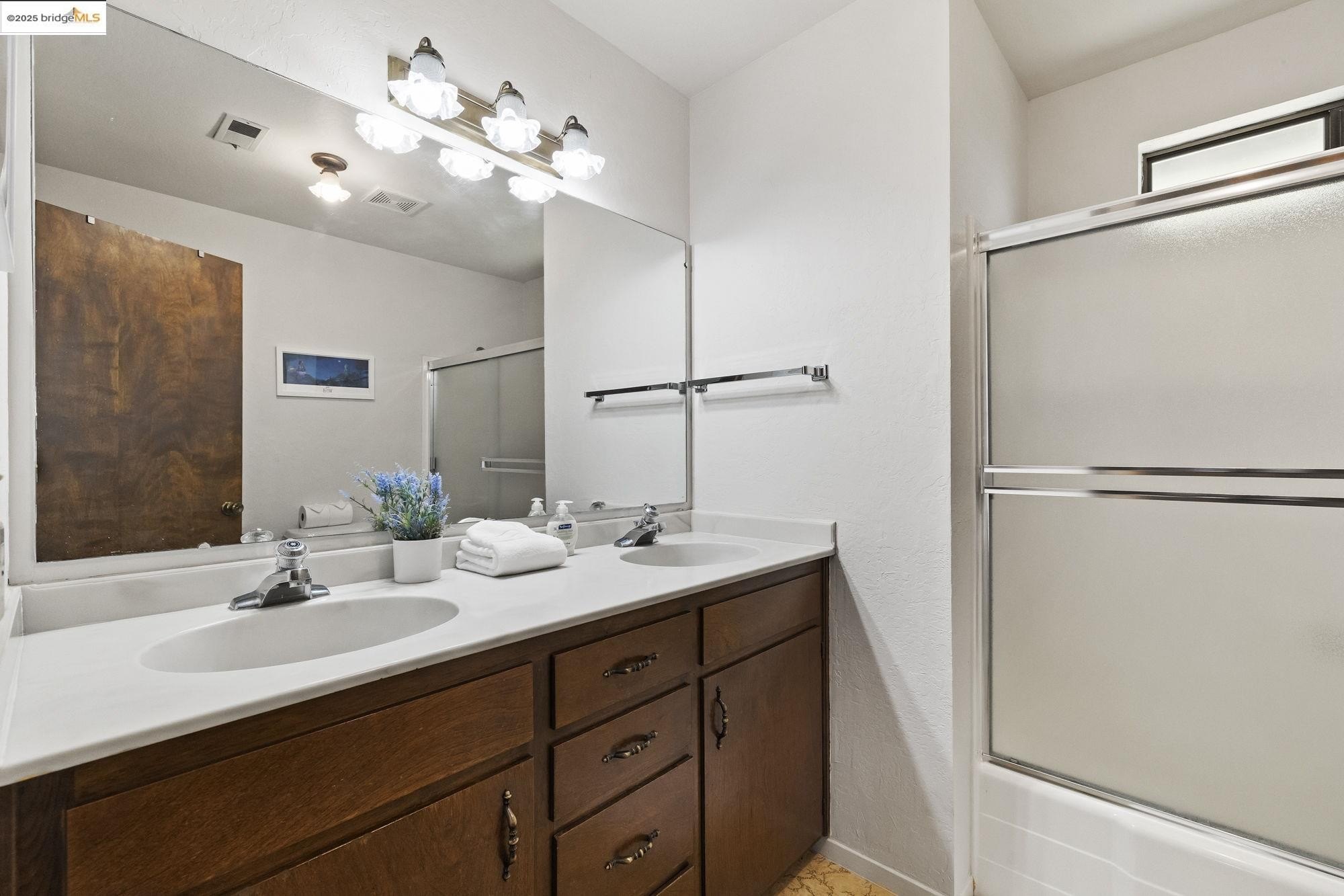 Mi Wuk Village, California, 95346, United States, 4 Bedrooms Bedrooms, ,3 BathroomsBathrooms,Residential,For Sale,1826710