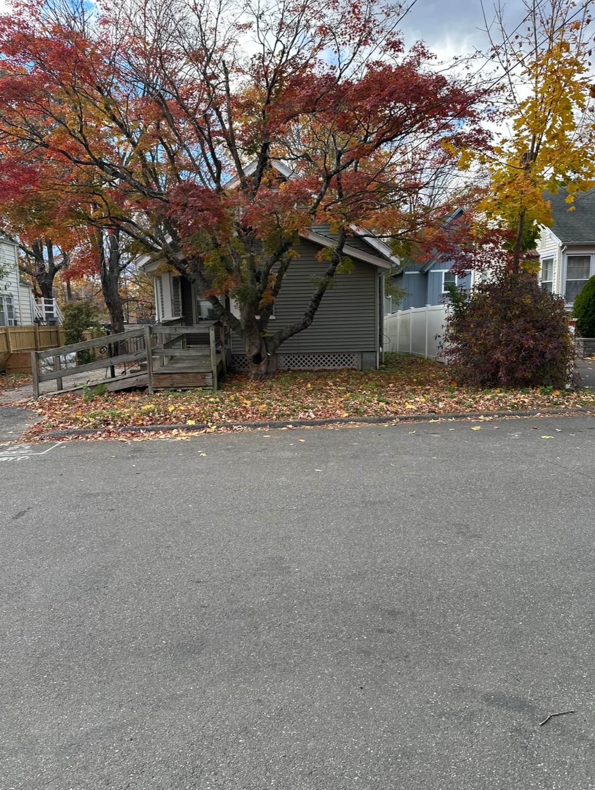 Stamford, Connecticut, 06907, United States, 2 Bedrooms Bedrooms, ,1 BathroomBathrooms,Residential,For Sale,1990999