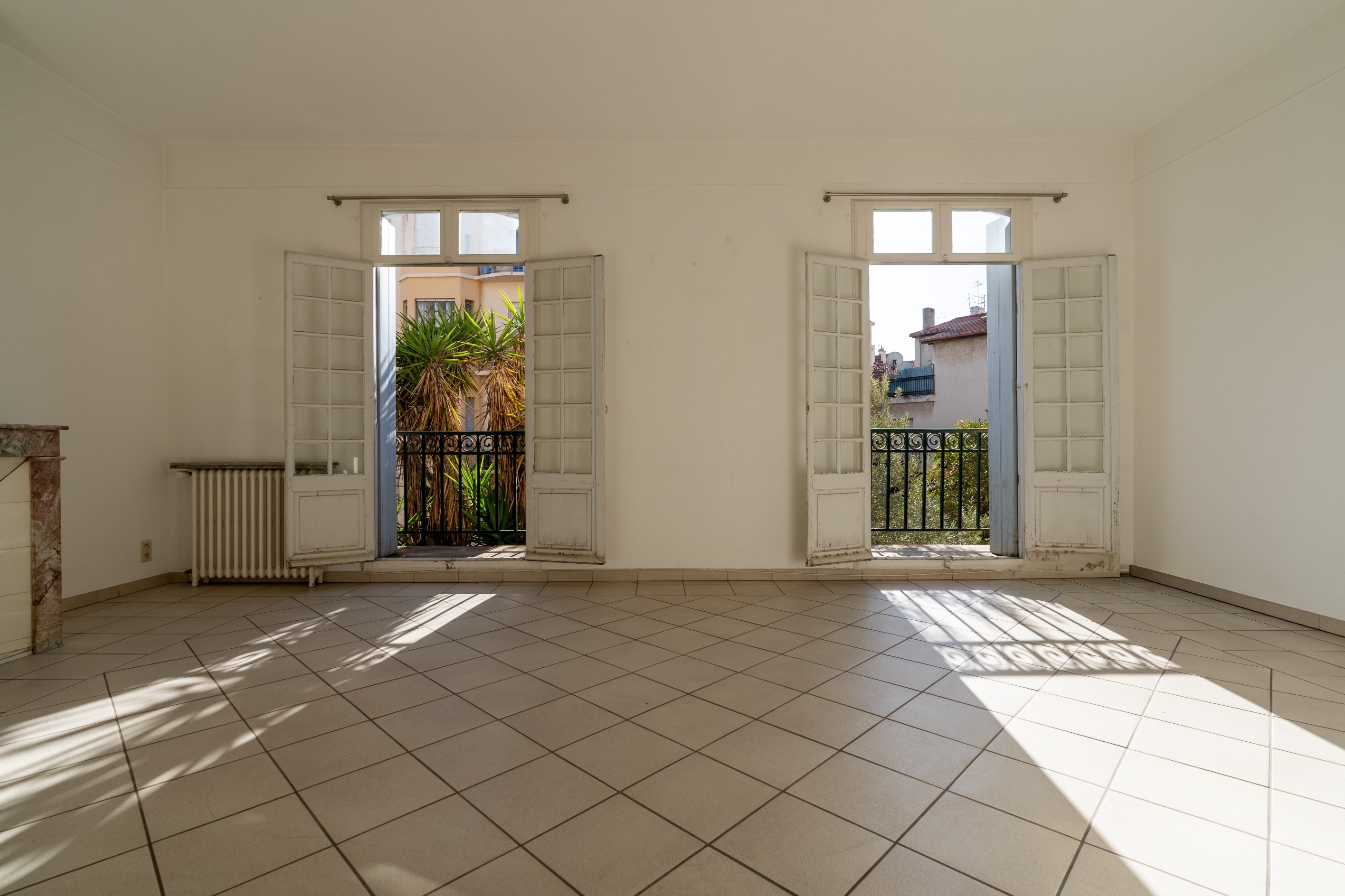  Character Townhouse with Parquet Floors, Terrace and Parking – Central Perpignan - 物件實景