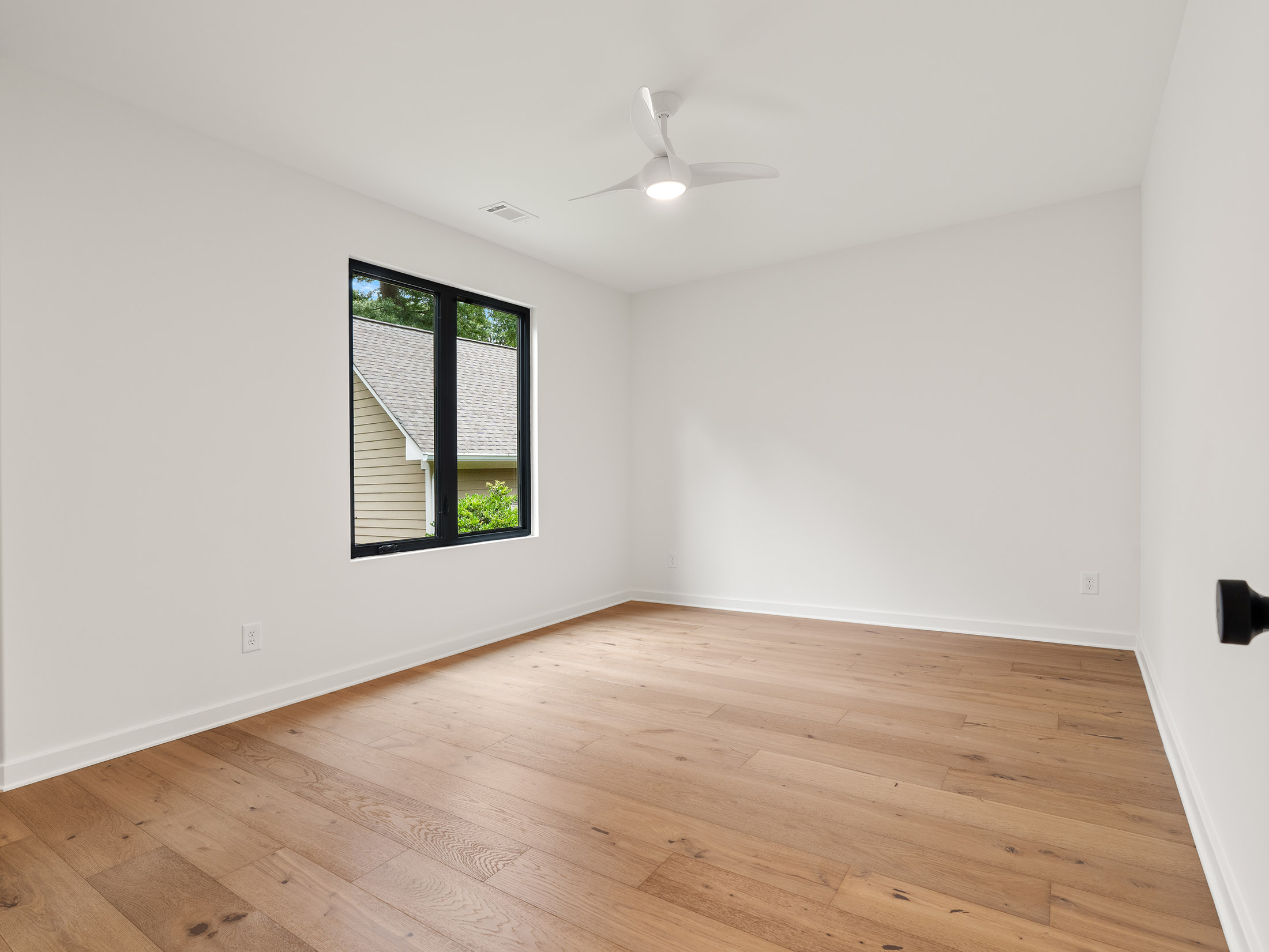  Modern Simplicity in Peaceful Winnona Park - 物件實景