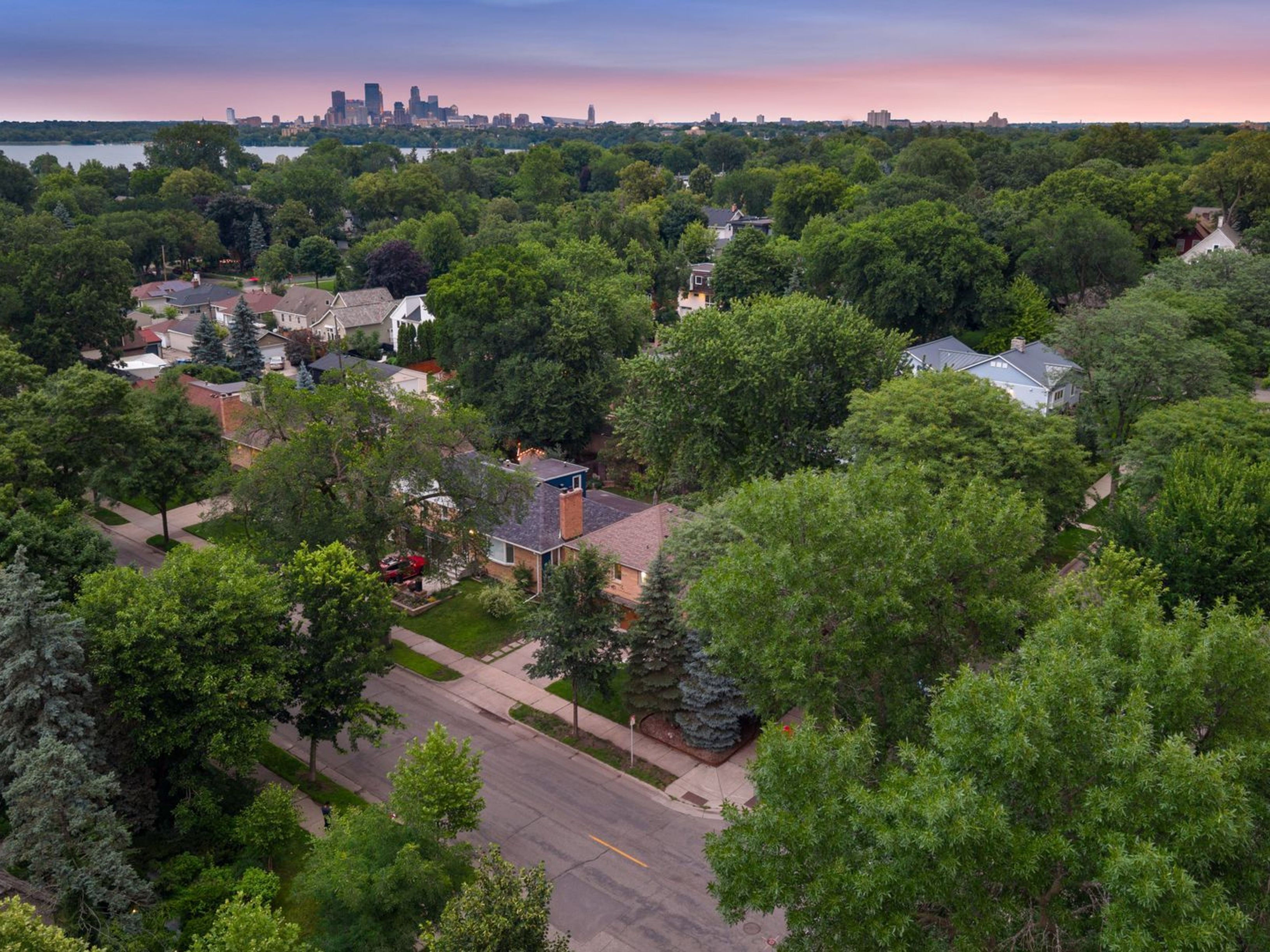  Linden Hills Charm Meets Modern Comfort - 物件實景