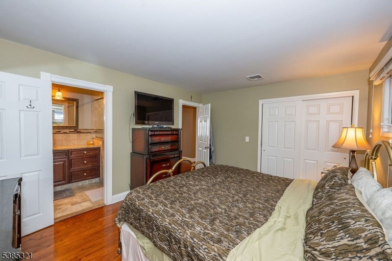 Paterson City, New Jersey, 07502, United States, 3 Bedrooms Bedrooms, ,3 BathroomsBathrooms,Residential,For Sale,1981357