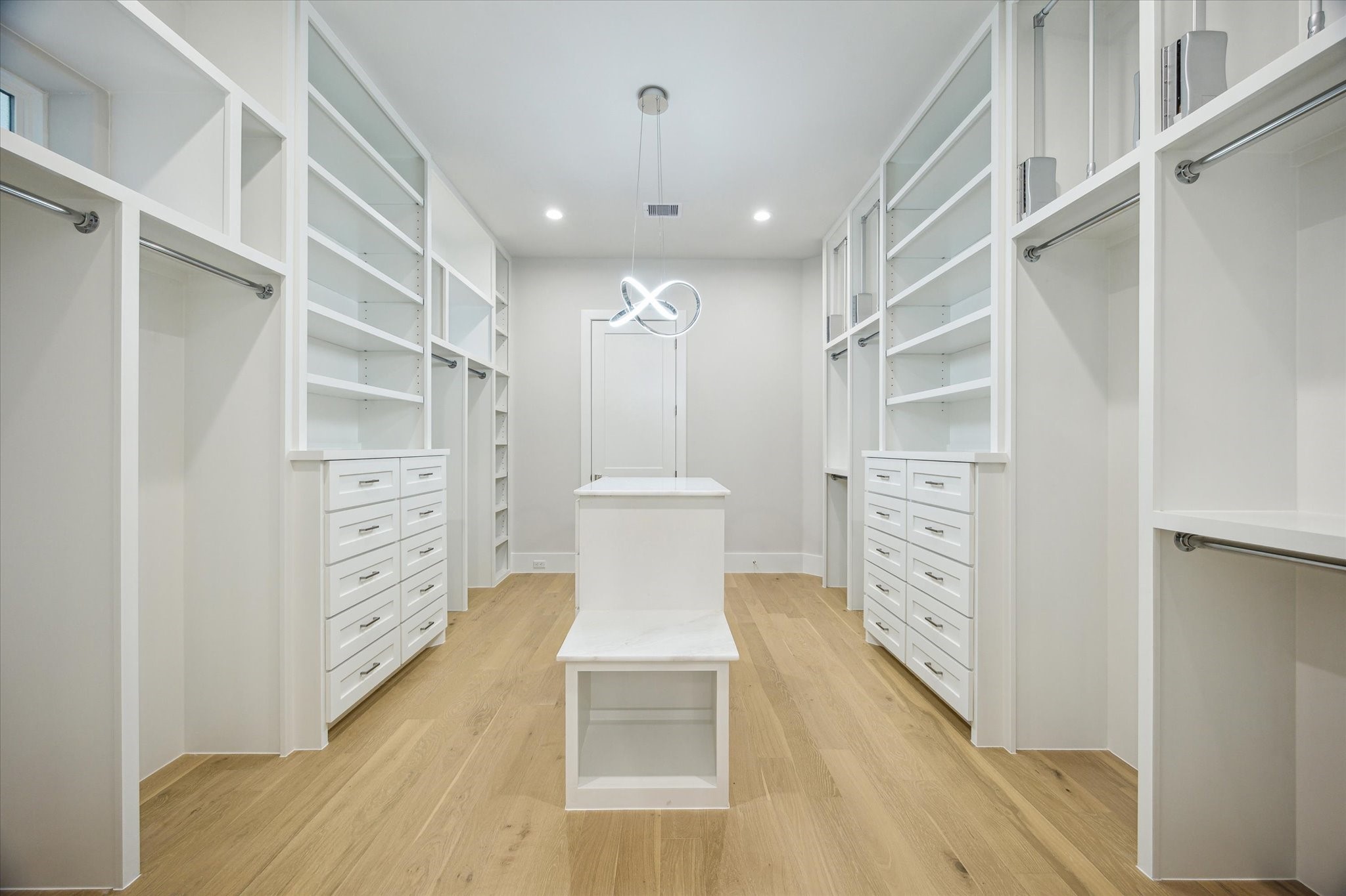  902 Knox Street A - 物件實景