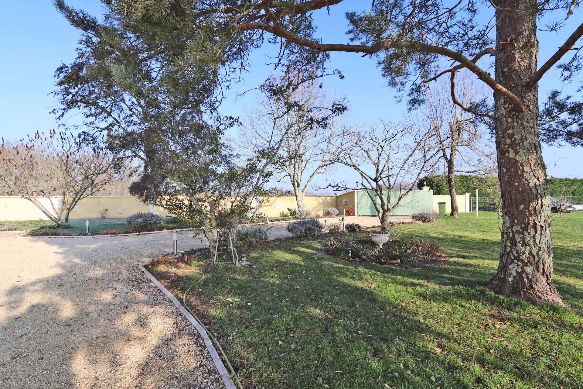 Bergerac, New Aquitaine, 24100, FR, 4 Bedrooms Bedrooms, ,3 BathroomsBathrooms,Residential,For Sale,1995573