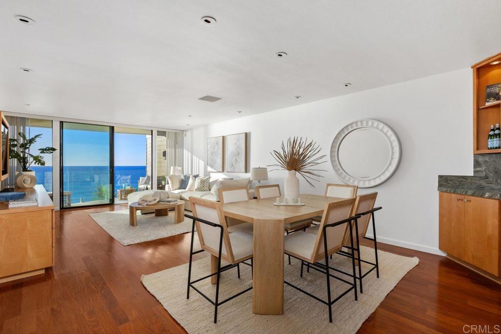 Encinitas, California, 92024, United States, 2 Bedrooms Bedrooms, ,3 BathroomsBathrooms,Residential,For Sale,1997008