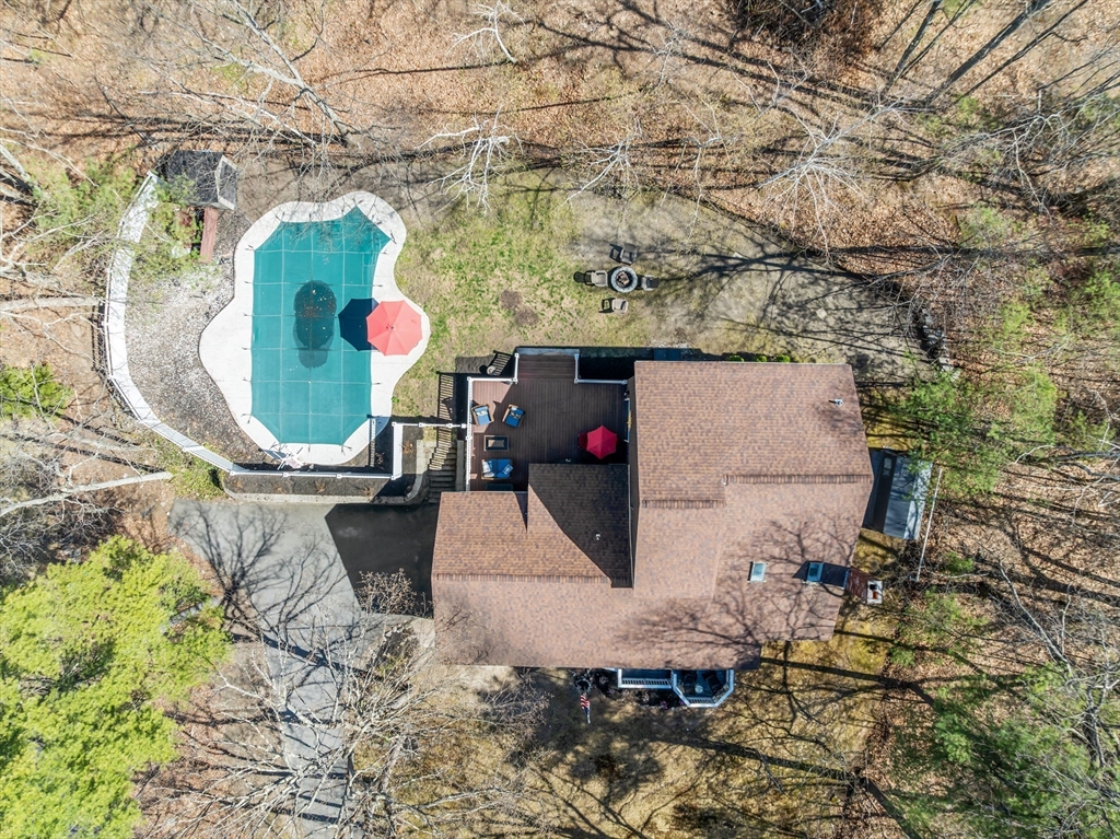 Derry, New Hampshire, 03038, United States, 3 Bedrooms Bedrooms, ,3 BathroomsBathrooms,Residential,For Sale,1928309