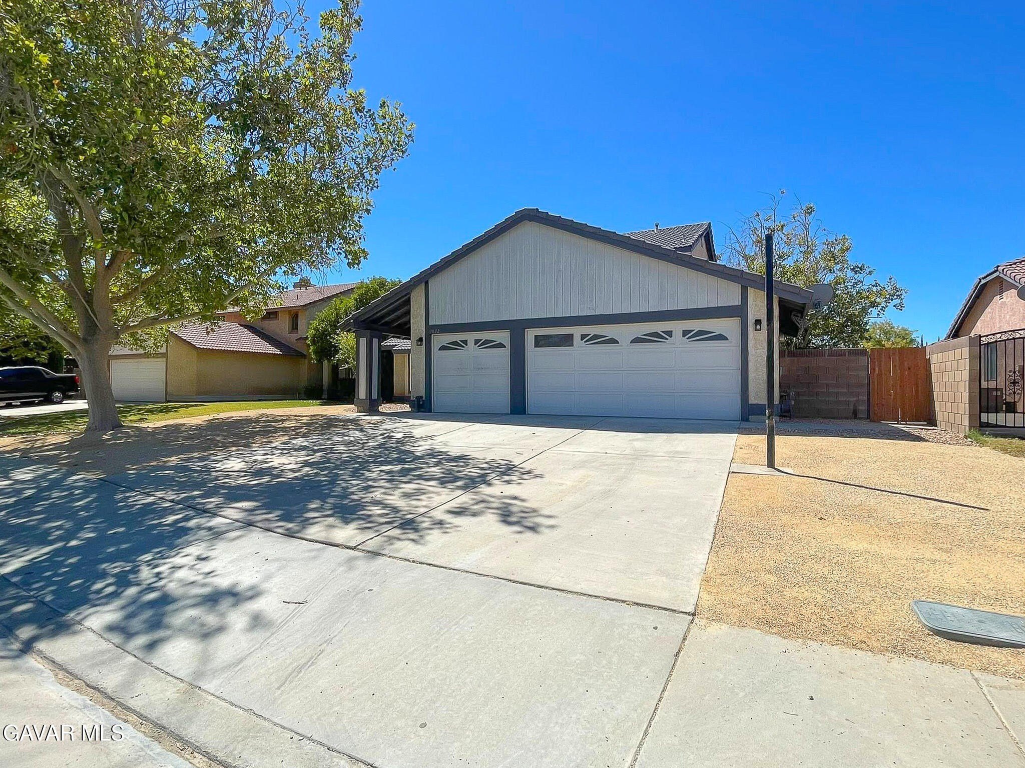 Lancaster, California, 93536, United States, 5 Bedrooms Bedrooms, ,3 BathroomsBathrooms,Residential,For Sale,1921433