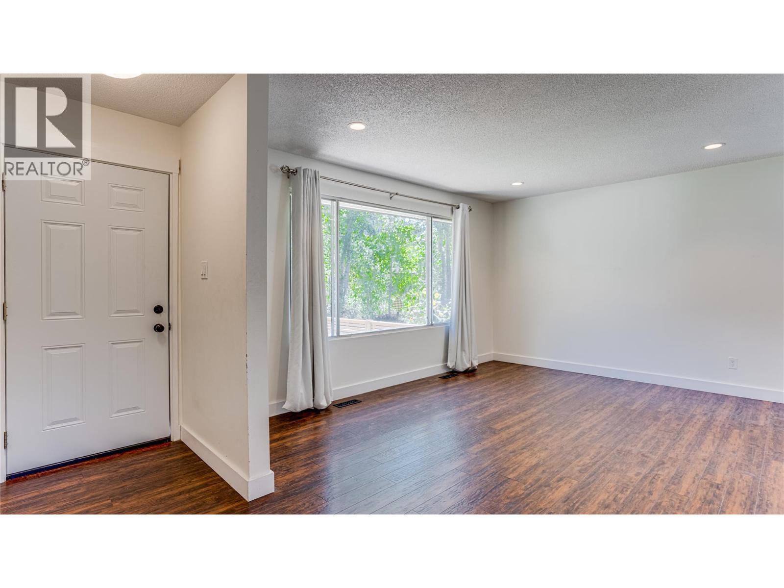 CHASE, British Columbia, V0E 1M0, CA, 5 Bedrooms Bedrooms, ,1 BathroomBathrooms,Residential,For Sale,1918383
