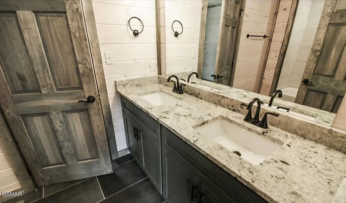 Gatlinburg, Tennessee, 37738, United States, 4 Bedrooms Bedrooms, ,5 BathroomsBathrooms,Residential,For Sale,2048286