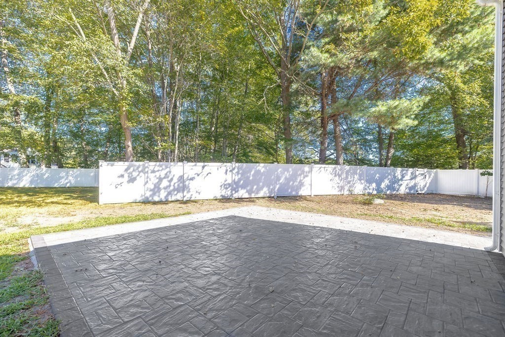 Milford, Massachusetts, 01757, United States, 3 Bedrooms Bedrooms, ,2 BathroomsBathrooms,Residential,For Sale,1987484