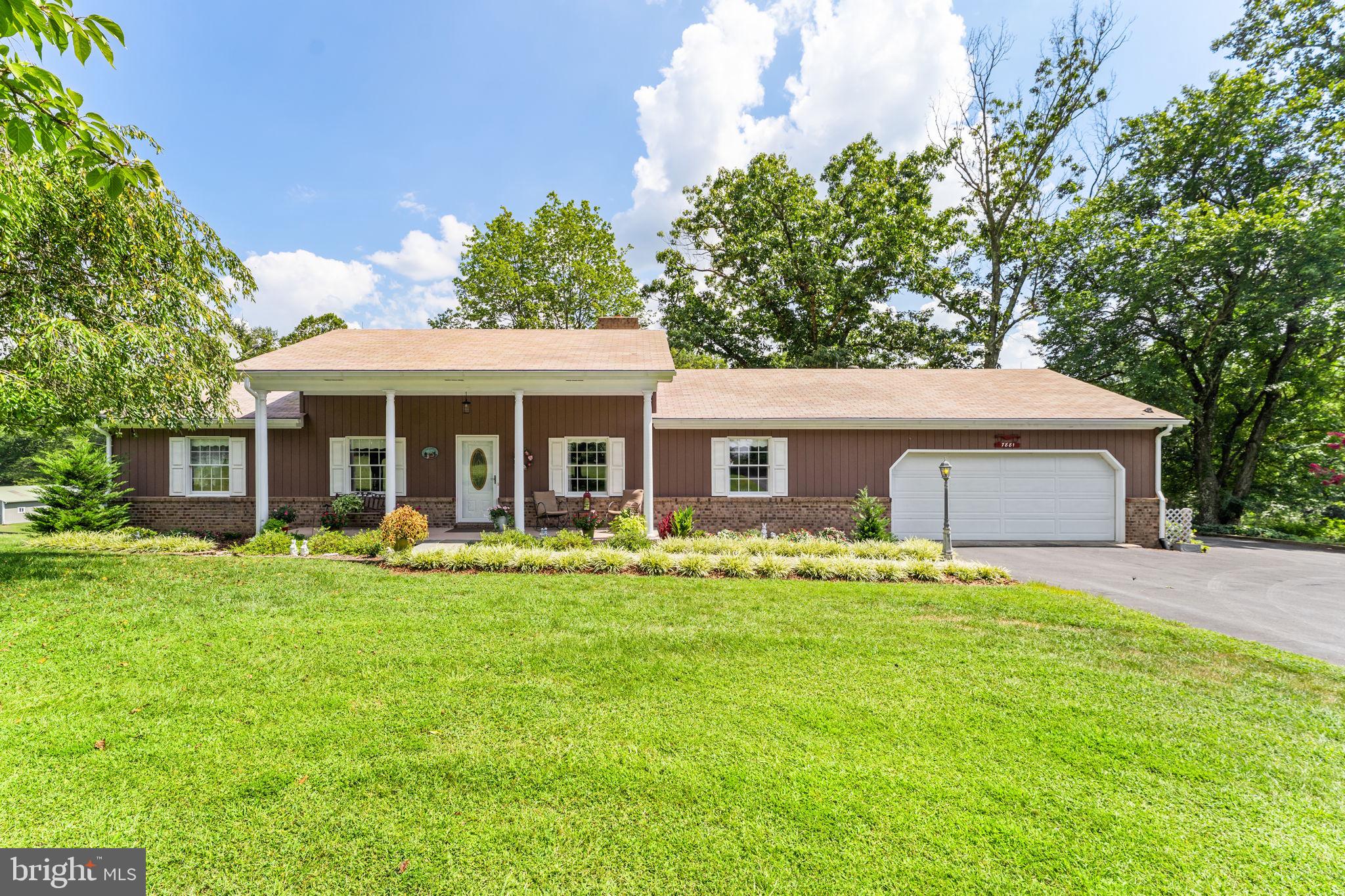 Marshall, Virginia, 20115, United States, 3 Bedrooms Bedrooms, ,2 BathroomsBathrooms,Residential,For Sale,1937903