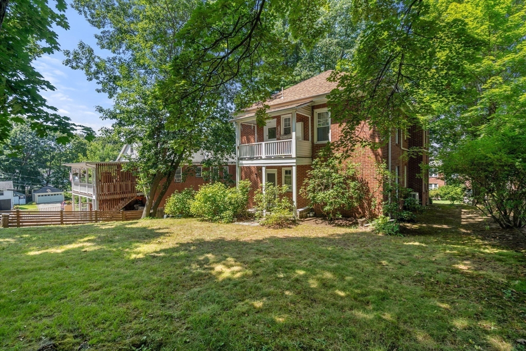 Newton, Massachusetts, 02458, United States, 2 Bedrooms Bedrooms, ,2 BathroomsBathrooms,Residential,For Sale,1906436