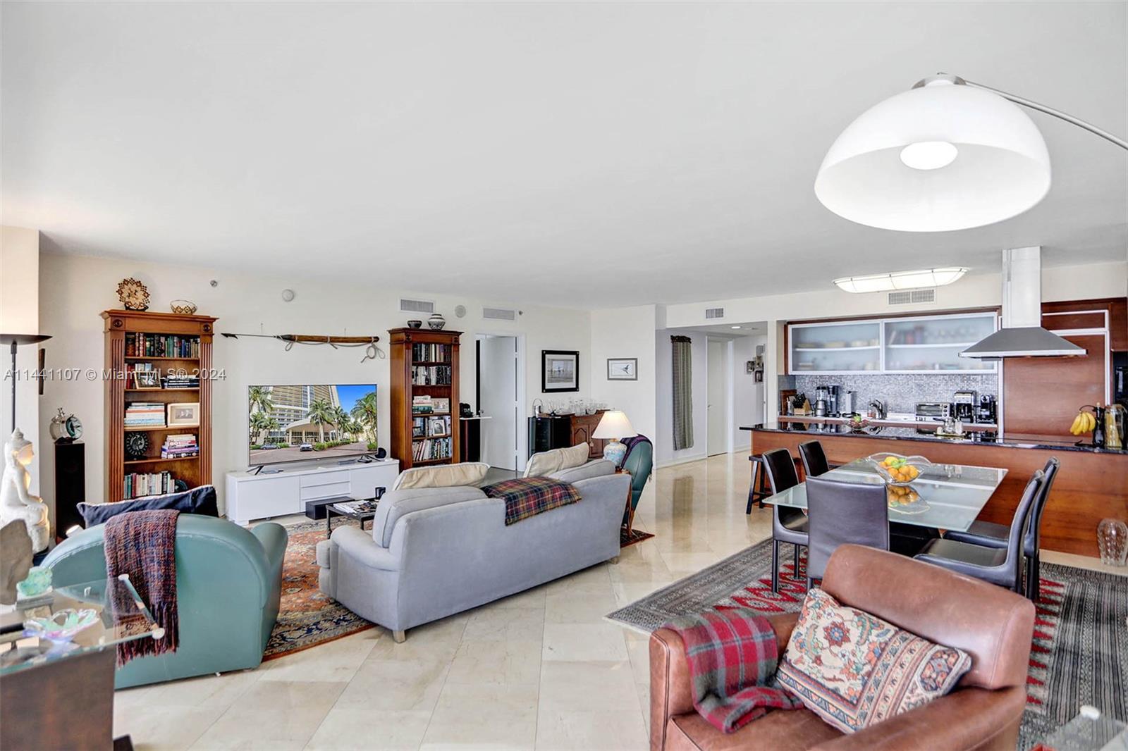 Hallandale Beach, Florida, 33009, United States, 3 Bedrooms Bedrooms, ,4 BathroomsBathrooms,Residential,For Sale,2001836