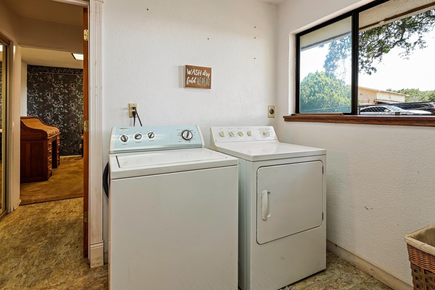 Mokelumne Hill, California, 95245, United States, 4 Bedrooms Bedrooms, ,3 BathroomsBathrooms,Residential,For Sale,1844920