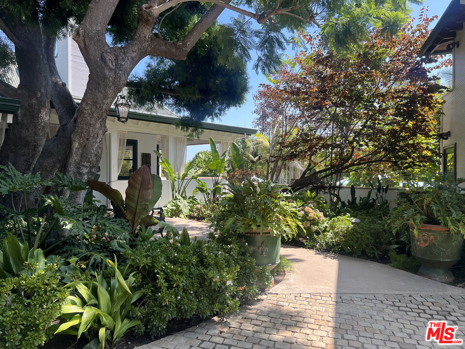 Malibu, California, 90265, United States, 8 Bedrooms Bedrooms, ,9 BathroomsBathrooms,Residential,For Sale,1847980