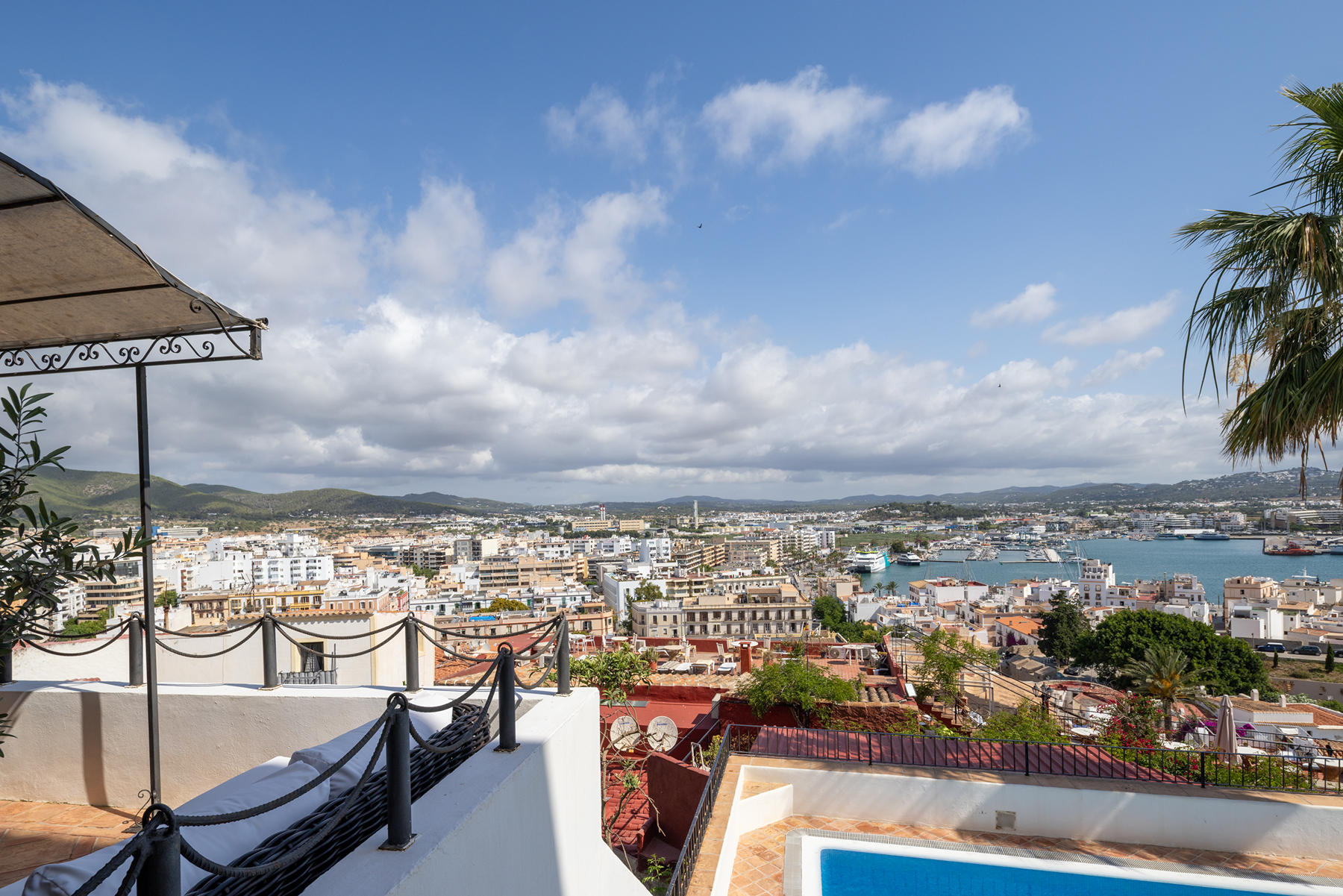  Historic flat with sea views and terrace in Dalt Vila - 物件實景