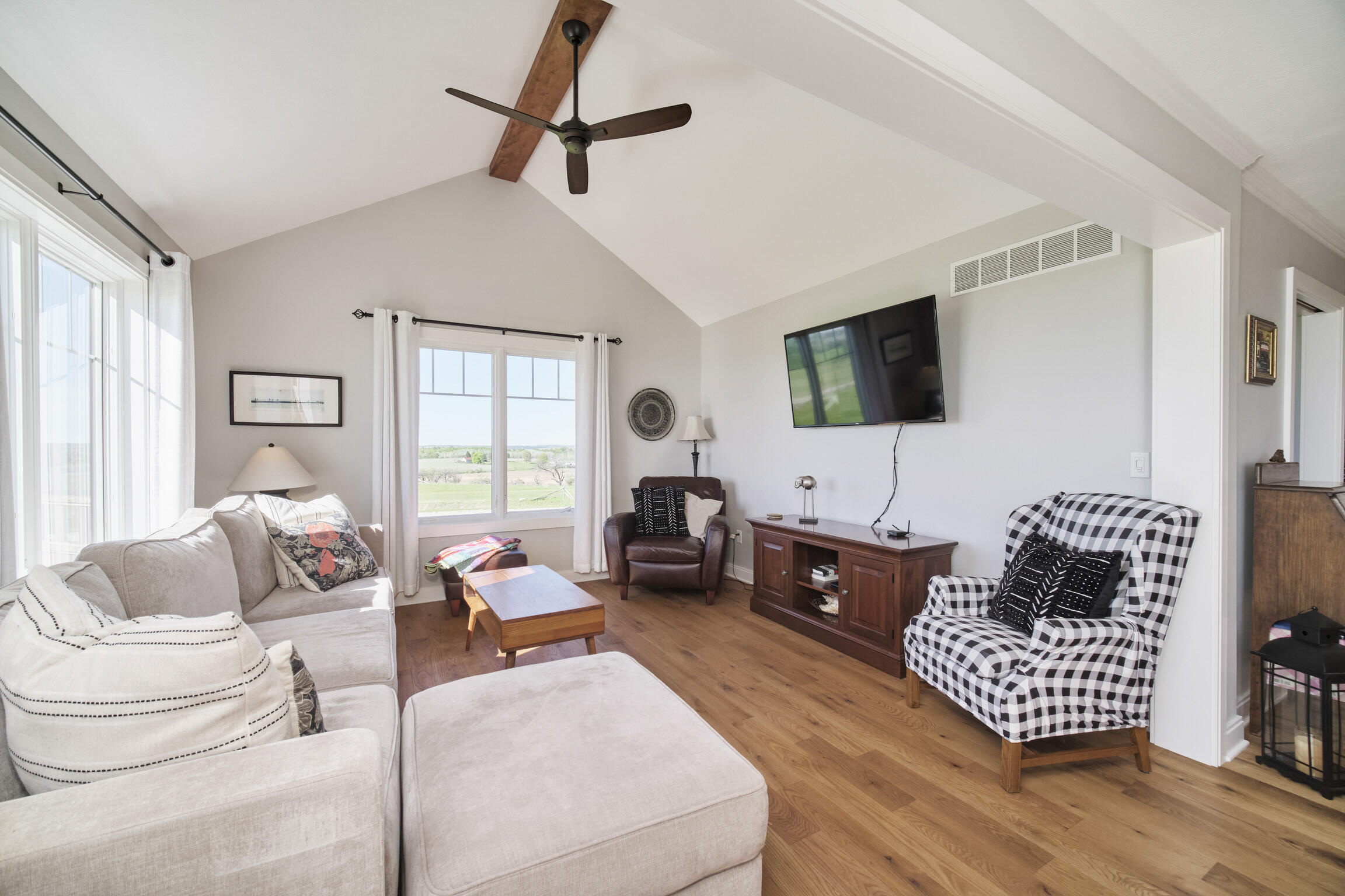Manistee, Michigan, 49660, United States, 3 Bedrooms Bedrooms, ,2 BathroomsBathrooms,Residential,For Sale,2049083