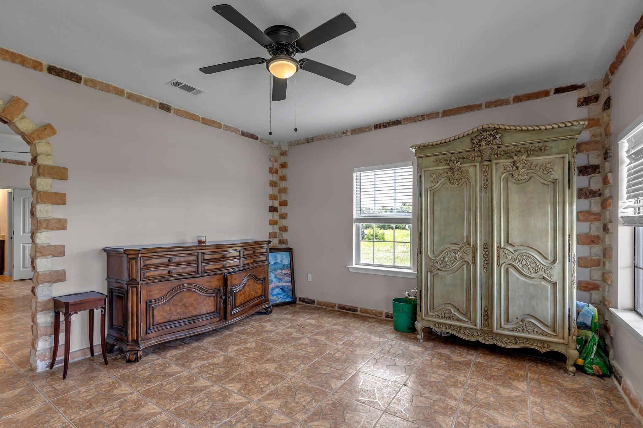 Forney, Texas, 75126, United States, 4 Bedrooms Bedrooms, ,3 BathroomsBathrooms,Residential,For Sale,1974653