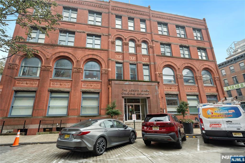 Jersey City, New Jersey, 07302, United States, 1 Bedroom Bedrooms, ,2 BathroomsBathrooms,Residential,For Sale,1950964