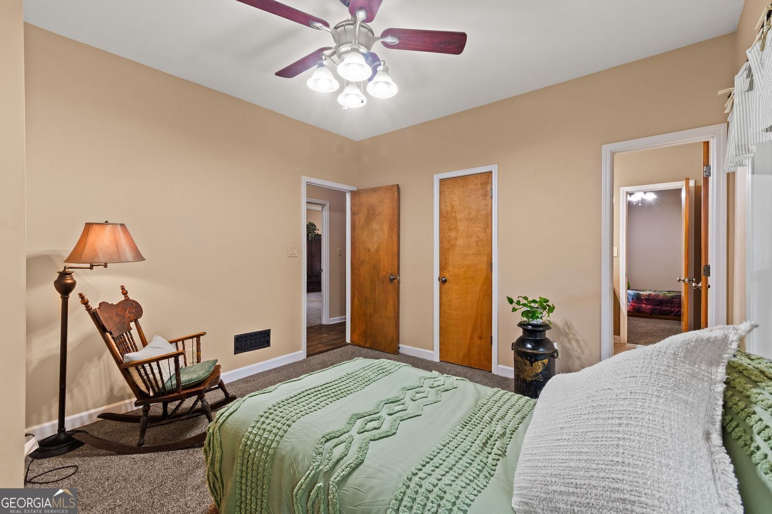 Cumming, Georgia, 30028, United States, 4 Bedrooms Bedrooms, ,5 BathroomsBathrooms,Residential,For Sale,1859105