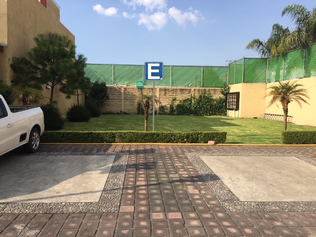Metepec, Estado de México, 52172, Mexico, 4 Bedrooms Bedrooms, ,4 BathroomsBathrooms,Residential,For Sale,1770872