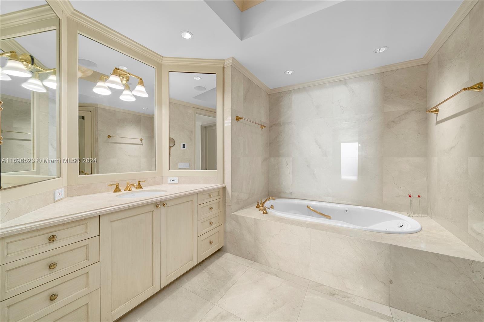 7433 Fisher Island Dr, Miami Beach, Florida, 33109, United States, 4 Bedrooms Bedrooms, ,5 BathroomsBathrooms,Residential,For Sale,7433 Fisher Island Dr,1660507