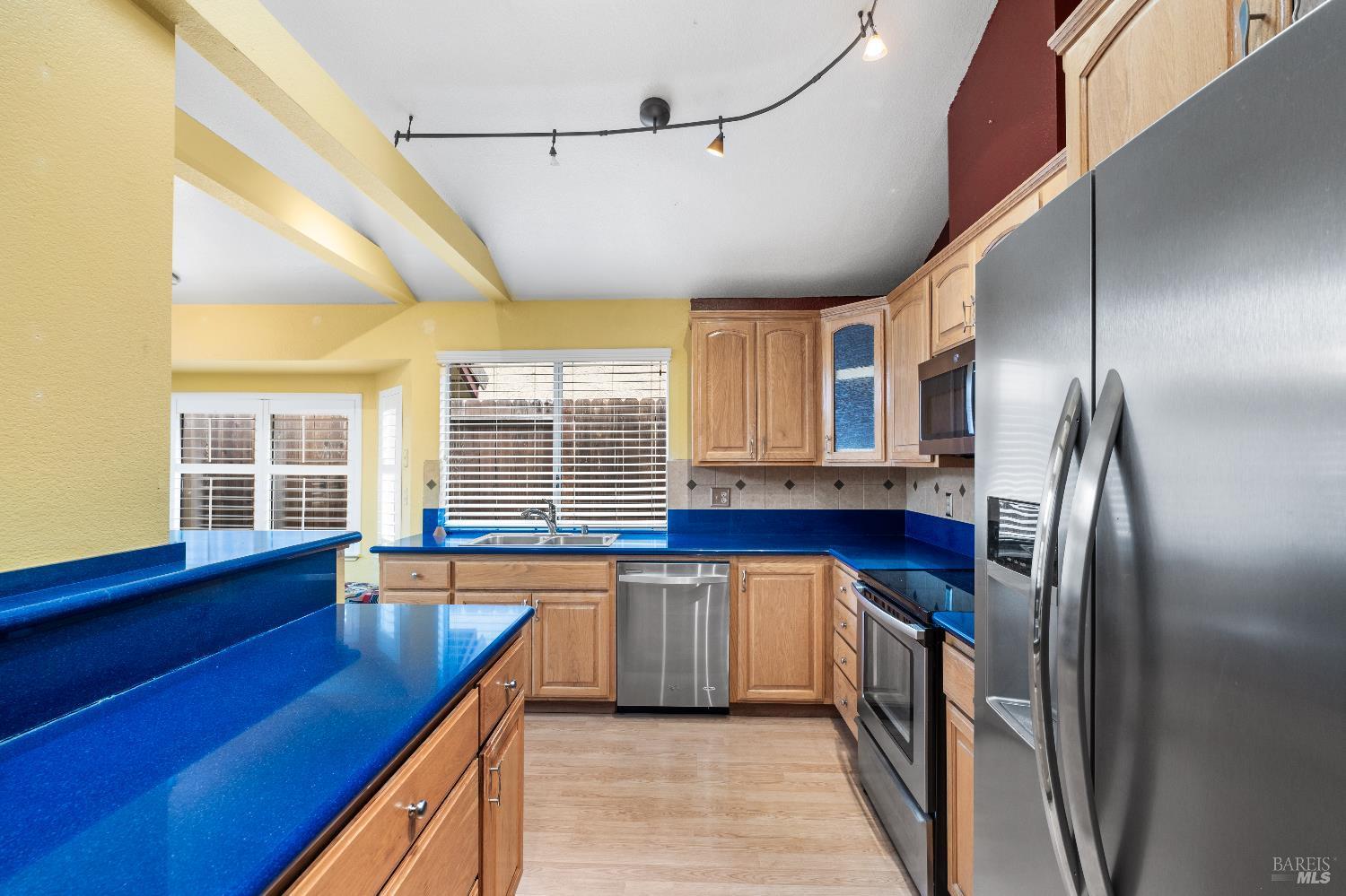 Vacaville, California, 95687, United States, 3 Bedrooms Bedrooms, ,2 BathroomsBathrooms,Residential,For Sale,1998068